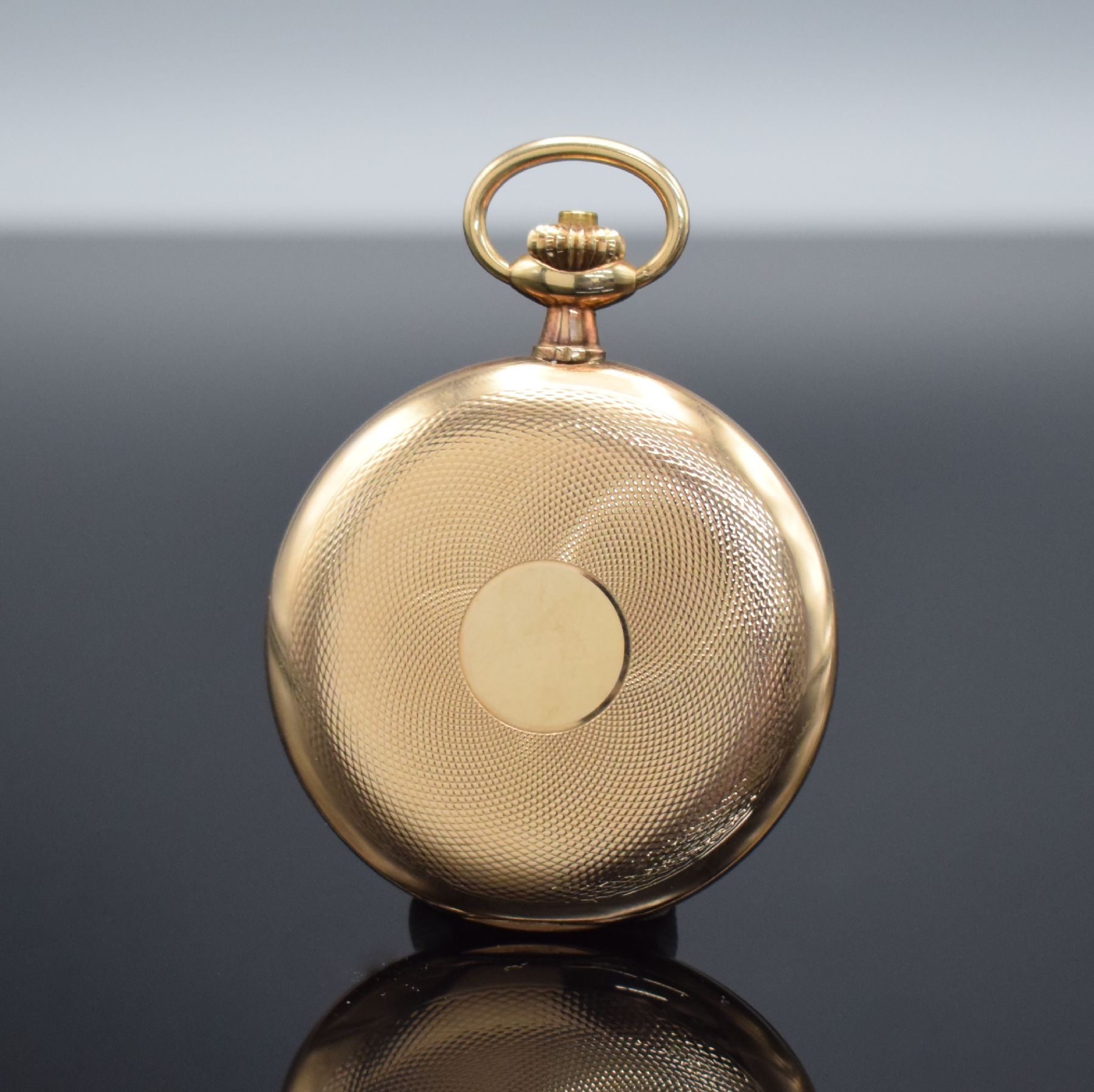 Detail b: OMEGA Savonette Herrentaschenuhr in RoseG 585/000, Schweiz um 1910, 4-teil. Goldgeh. l. dell., Goldcuvette m. Medaillengravur, beide Schalen sym. ...