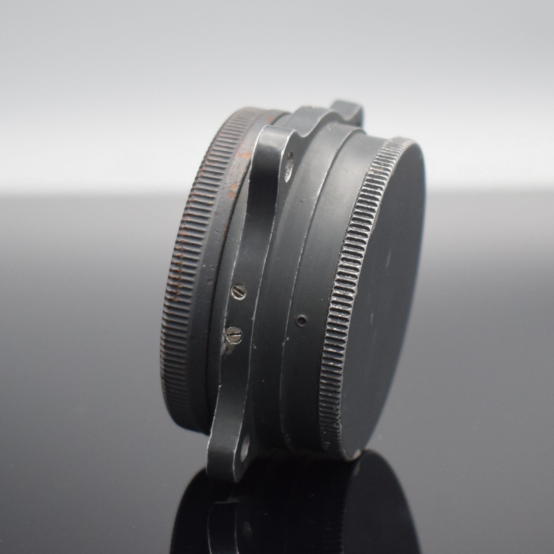 Detail c: JUNGHANS Einbauborduhr mit Schaltradchronograph Versorgungs-Nr. FL23885 mit Kaliber J30BZ, Deutschland Ende 1930er Jahre, geschwärztes ...