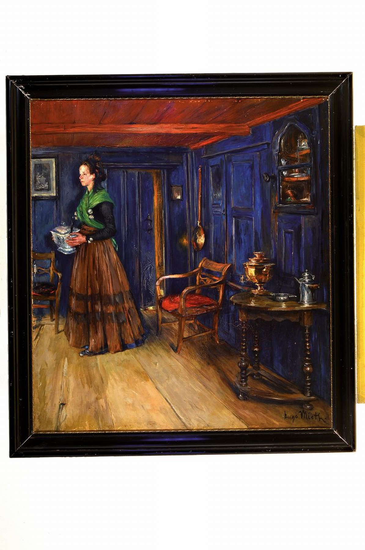 Detail k: Hugo Mieth, 1865 Reichenberg/Böhmen-1930 Berlin, Interieur mit einer jungen Frau, die eine Suppenterrine trägt, Öl/Lwd, rechts unten signiert, ca. ...