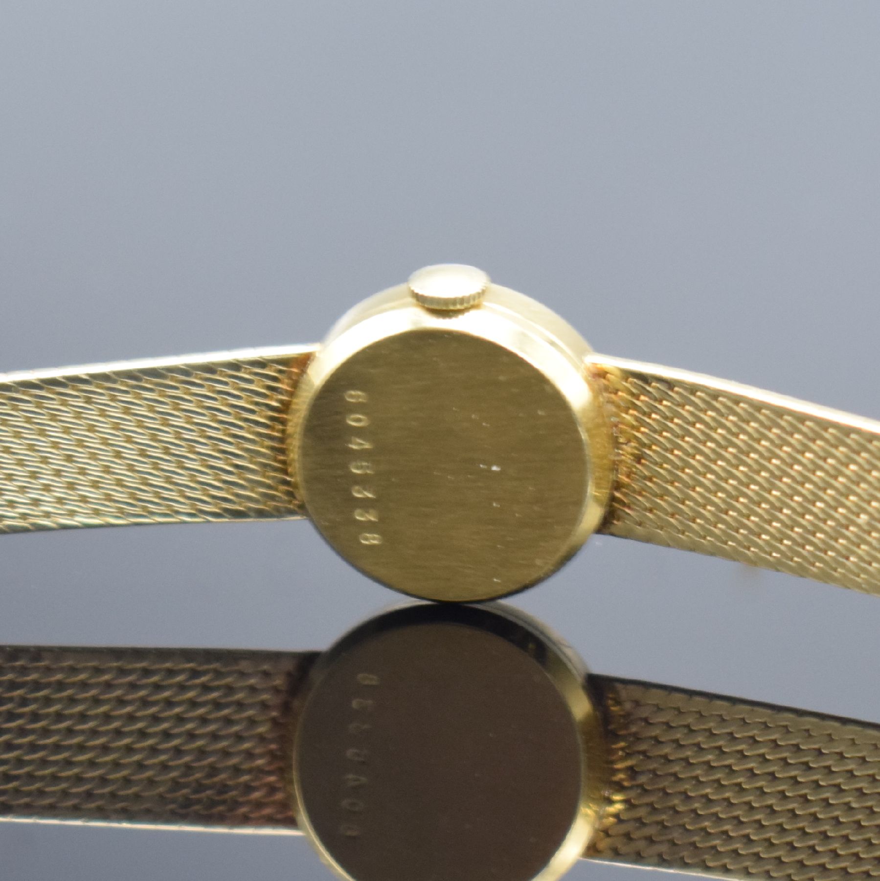 Detail f: ETERNA Damenarmbanduhr in GG 750/000, Schweiz um 1970, Handaufzug, Boden aufgedr., orig. Goldband in 750/000, silb. Zifferbl. m. aufgel. Std.-Ind., ...