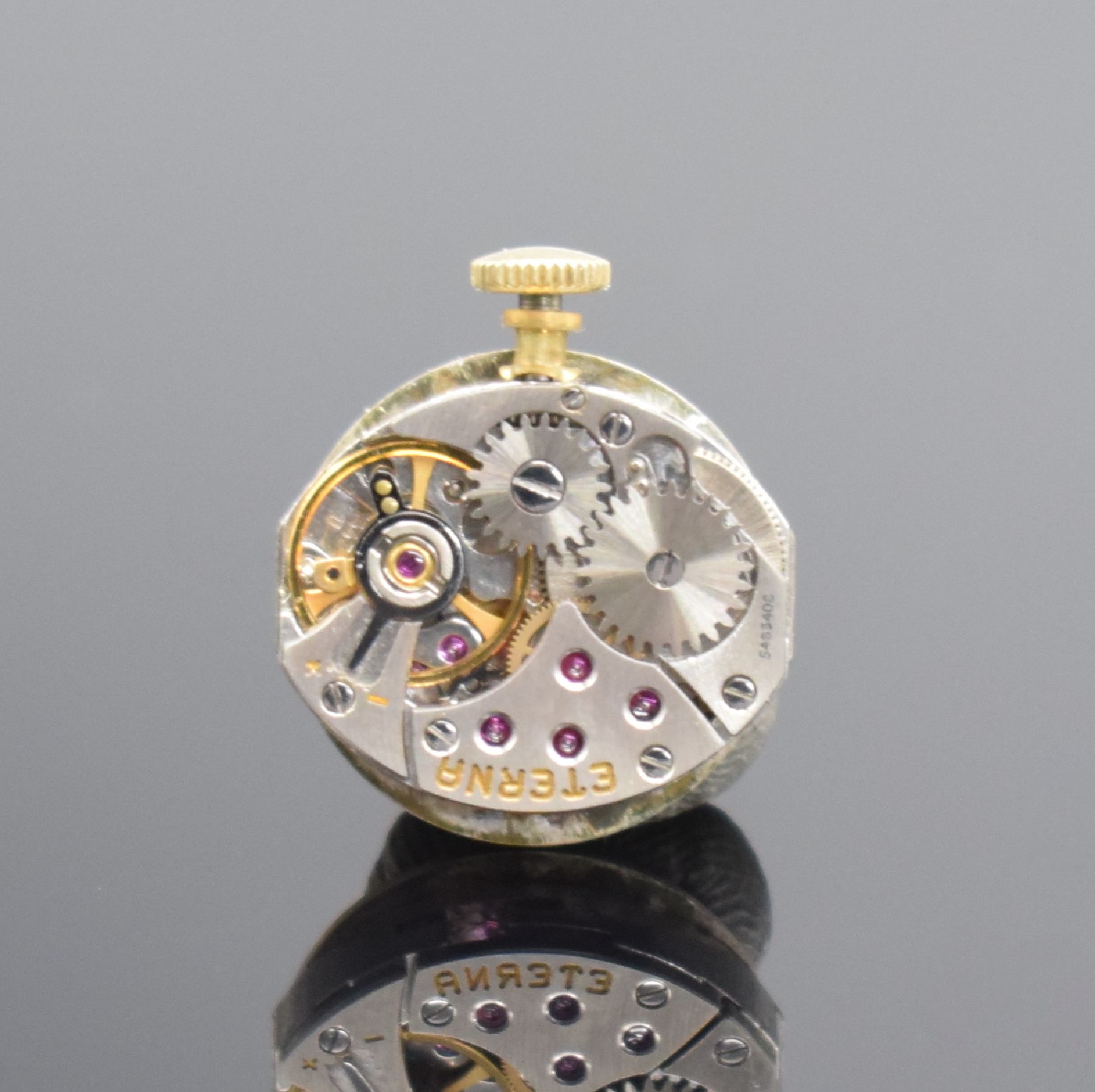 Detail h: ETERNA Damenarmbanduhr in GG 750/000, Schweiz um 1970, Handaufzug, Boden aufgedr., orig. Goldband in 750/000, silb. Zifferbl. m. aufgel. Std.-Ind., ...