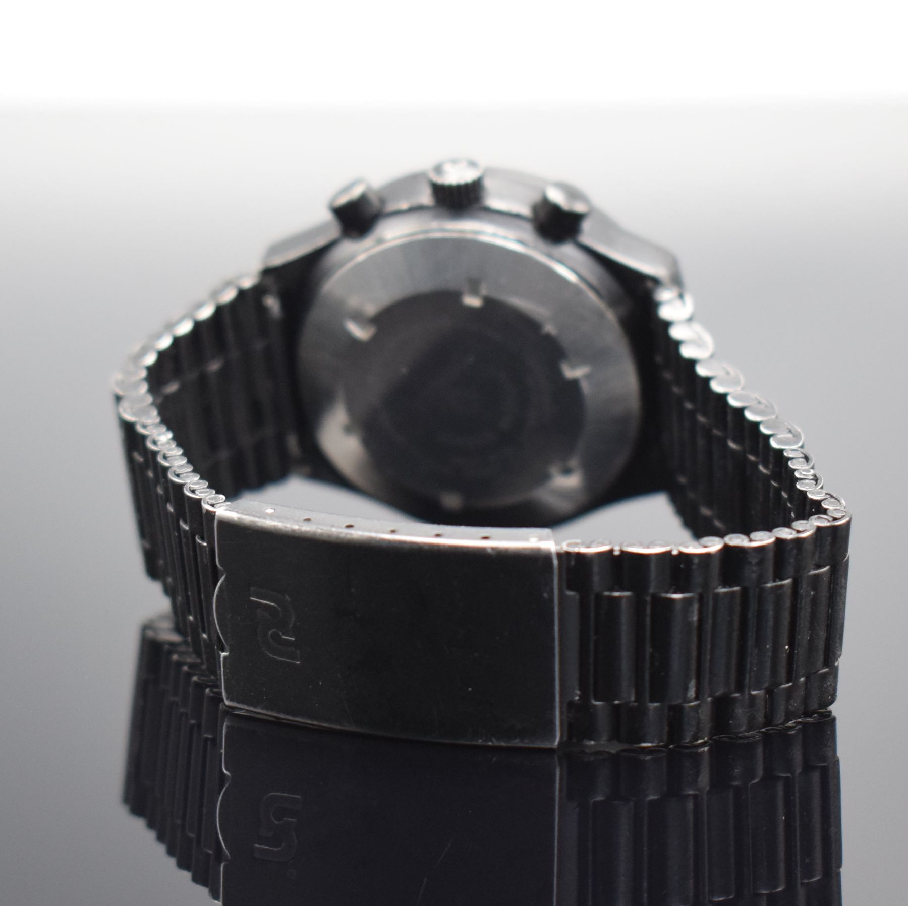 Detail d: ORFINA Porsche Design Herrenarmbanduhr mit Chronograph, Schweiz um 1980, schwarz beschichtete & restaurierte Gehäuse & Band, Stahlboden geschr., ...