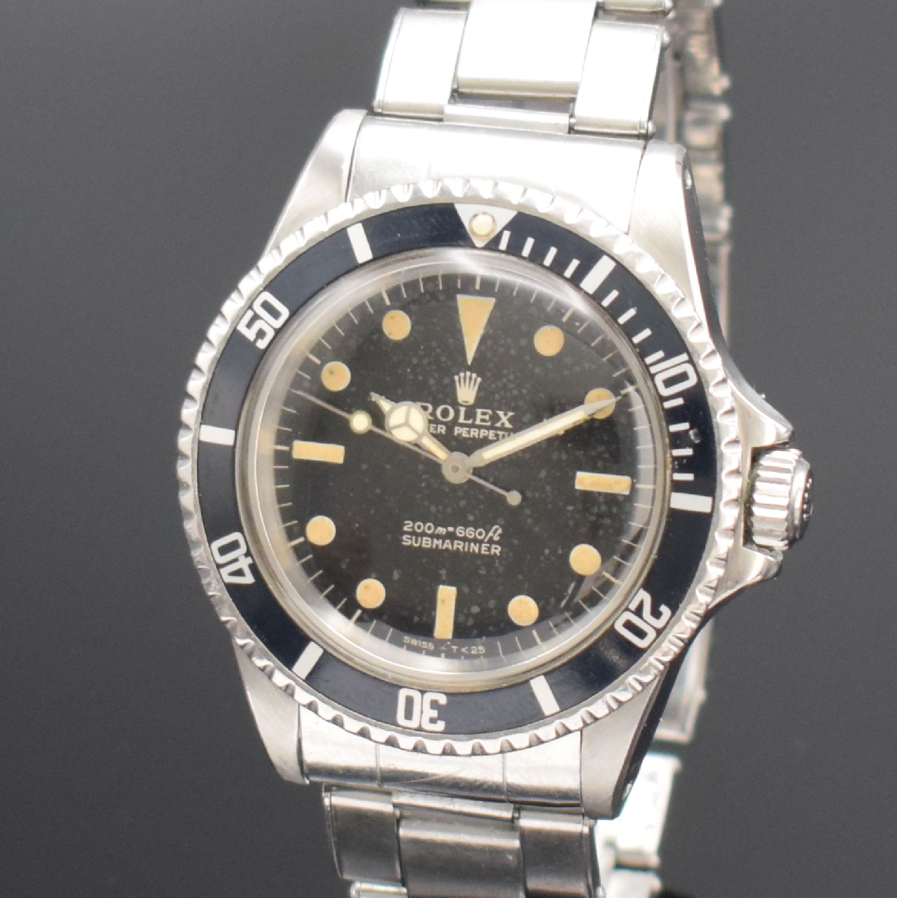 Detail a: ROLEX seltene Herrenarmbanduhr Oyster Perpetual Submariner Referenz 5513 mit sogenanntem "Shiny Dial", Schweiz lt. Bodenstempel 3. Quartal ...