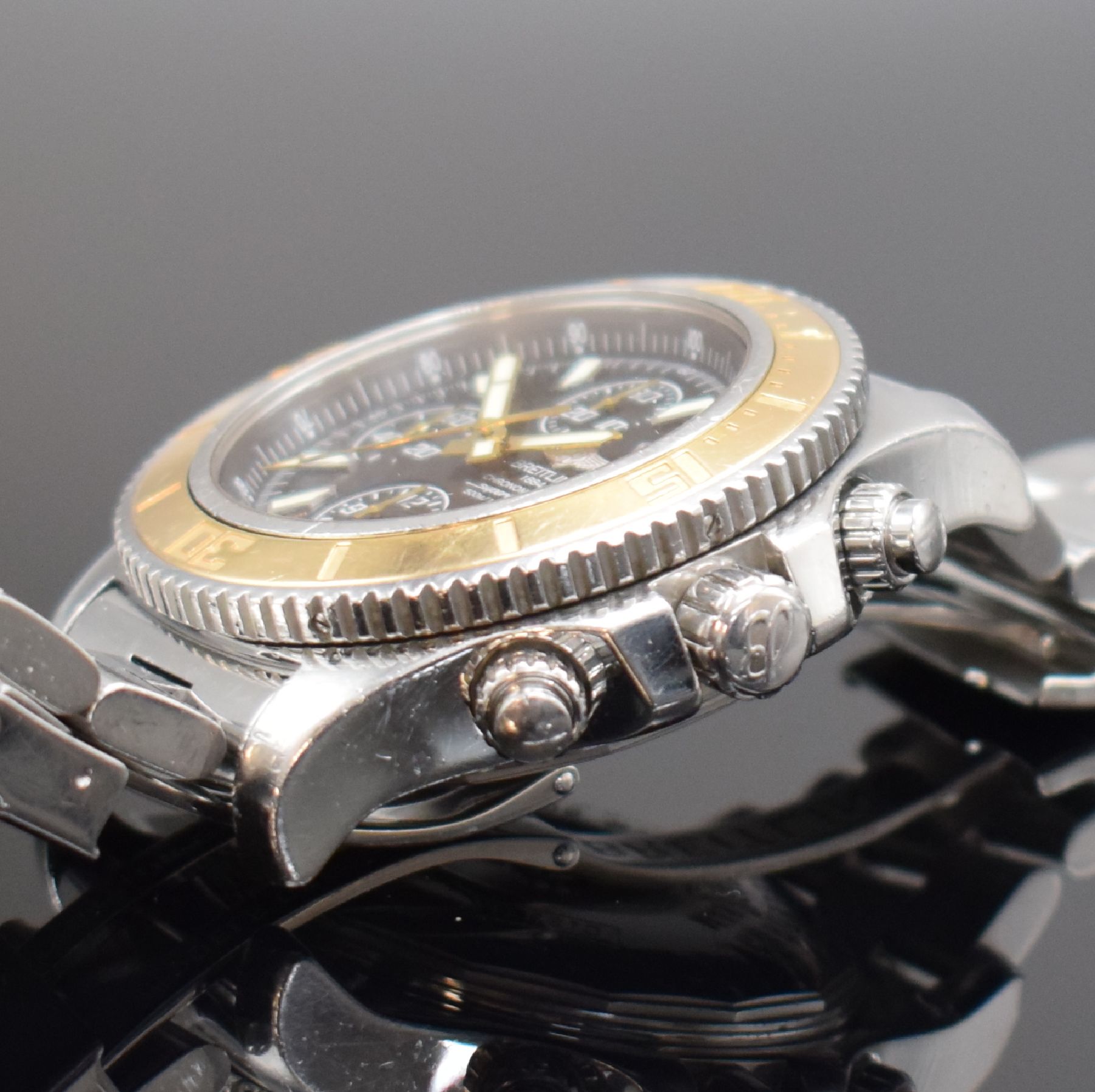 Detail c: BREITLING Super Ocean Chronograph II Referenz C13341, Automatik, Schweiz um 2012, Chronometer in Edelstahl/Gold kombiniert inkl. Gliederband m. ...
