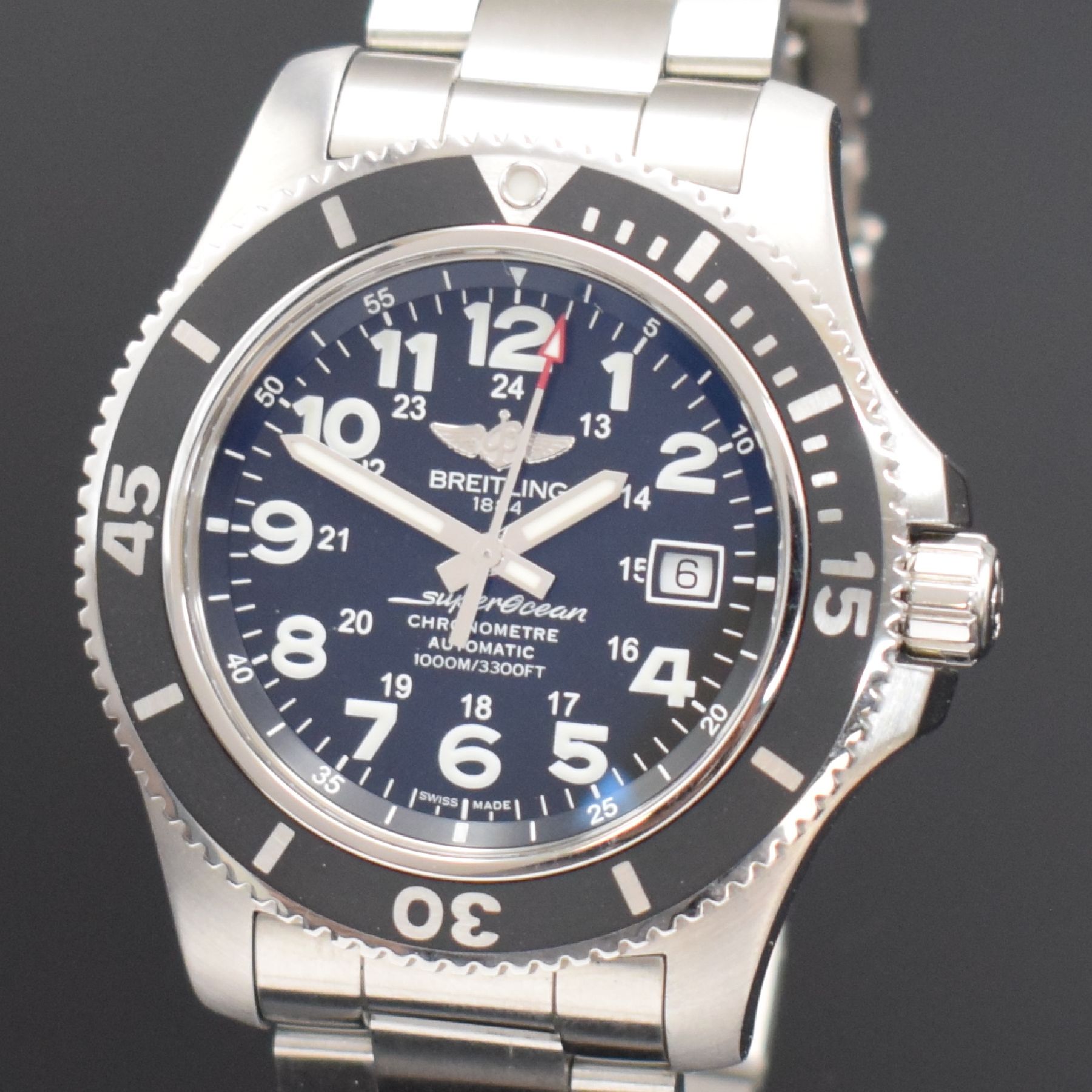 Detail a: BREITLING Herrenarmbanduhr Superocean II Referenz A17392, Automatik, Schweiz um 2017, Chronometer in Edelstahl inkl. Gliederband m. Faltschl., Boden ...