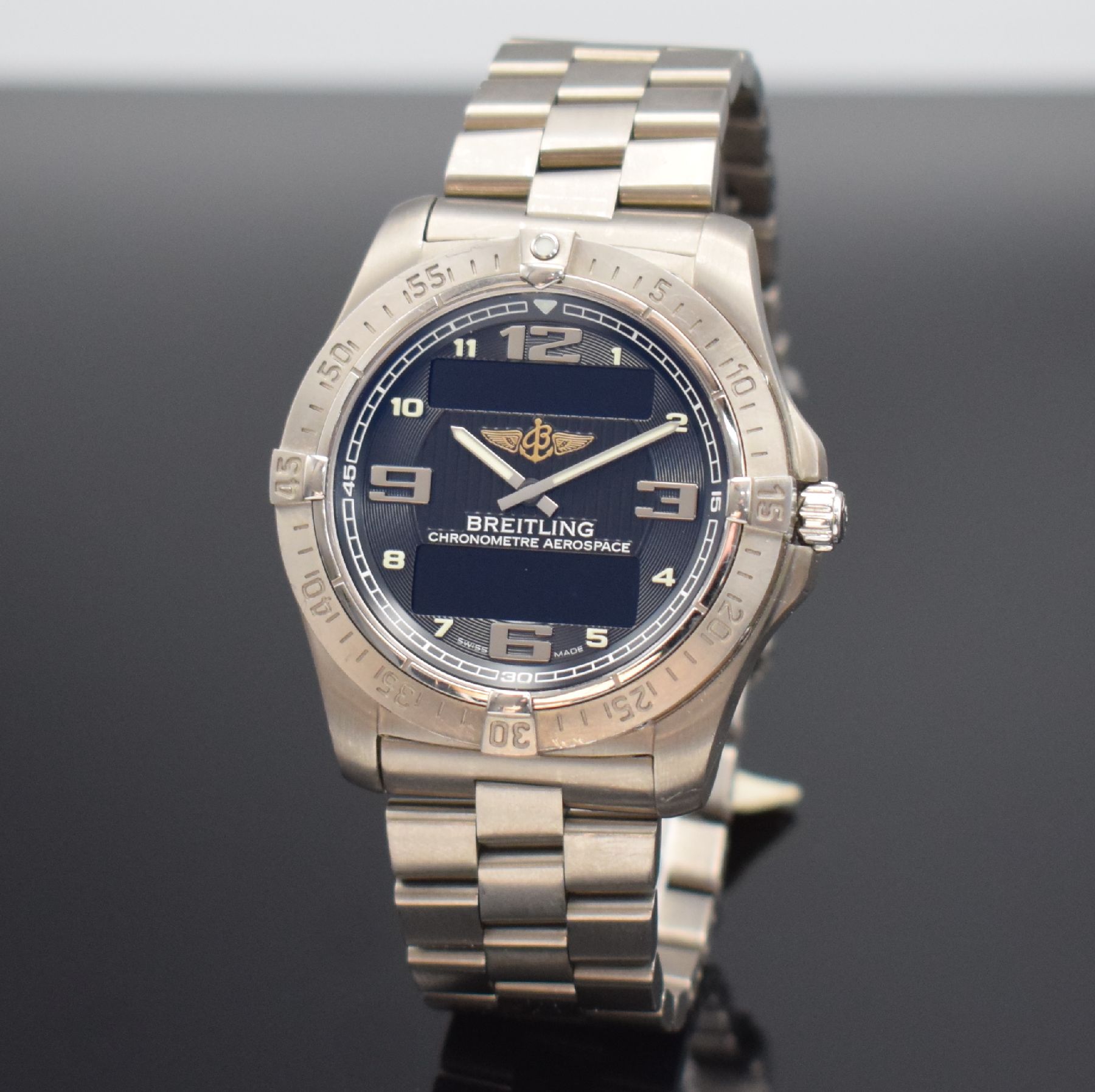 Detail c: BREITLING Multifunktionsuhr Aerospace Advantage Referenz E79362, Schweiz um 2010, quarzgest. Analog- & Digitalanzeige, Chronometer in Titan inkl. ...