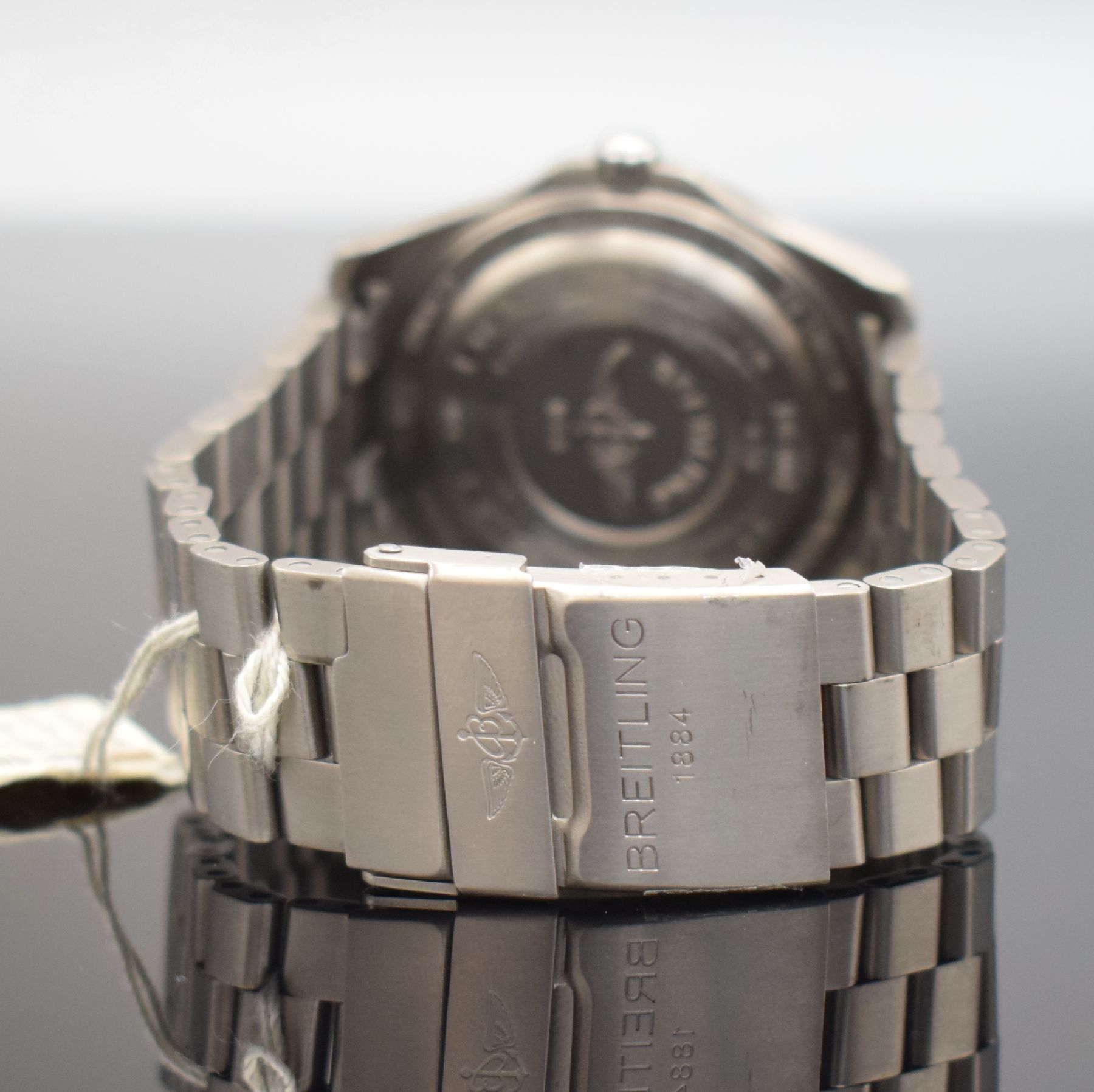Detail e: BREITLING Multifunktionsuhr Aerospace Advantage Referenz E79362, Schweiz um 2010, quarzgest. Analog- & Digitalanzeige, Chronometer in Titan inkl. ...