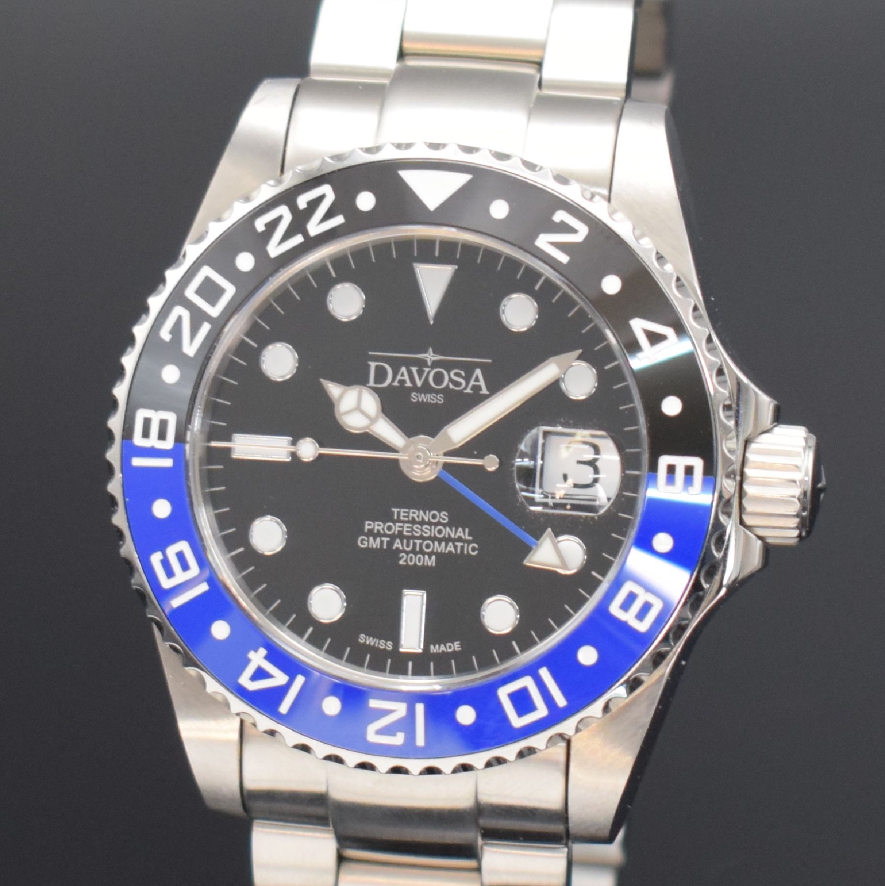 Detail a: DAVOSA Herrenarmbanduhr Ternos GMT, Automatik, Schweiz um 2017, Edelstahlgeh. inkl. Gliederband m. Faltschl. & Tauchverlängerung, Boden & Krone ...
