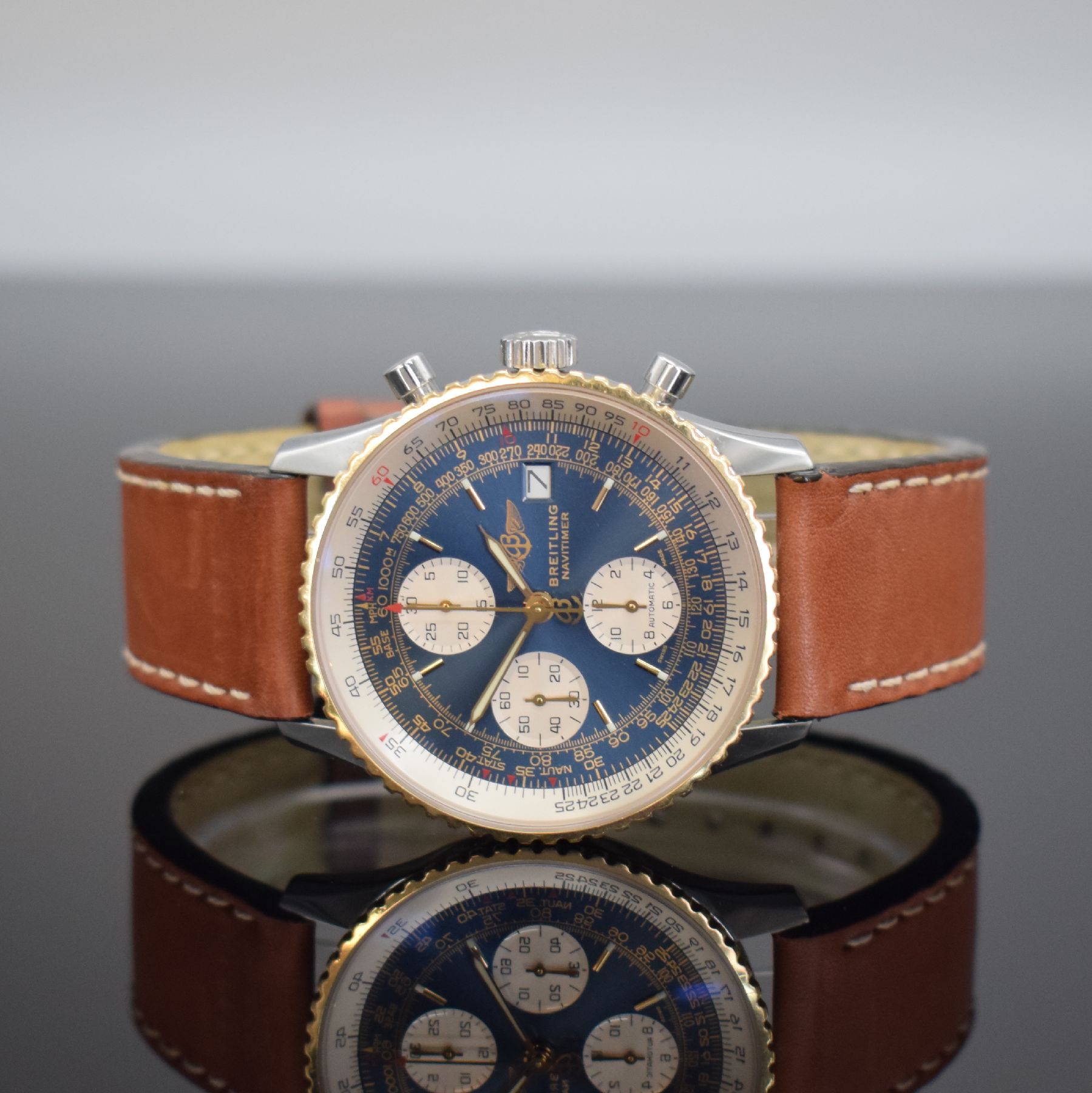 BREITLING Old Navitimer Armbandchronograph Referenz D13322, Automatik, Schweiz um 2000, Edelstahl/Gold kombiniert, Boden verschr., blaues ...