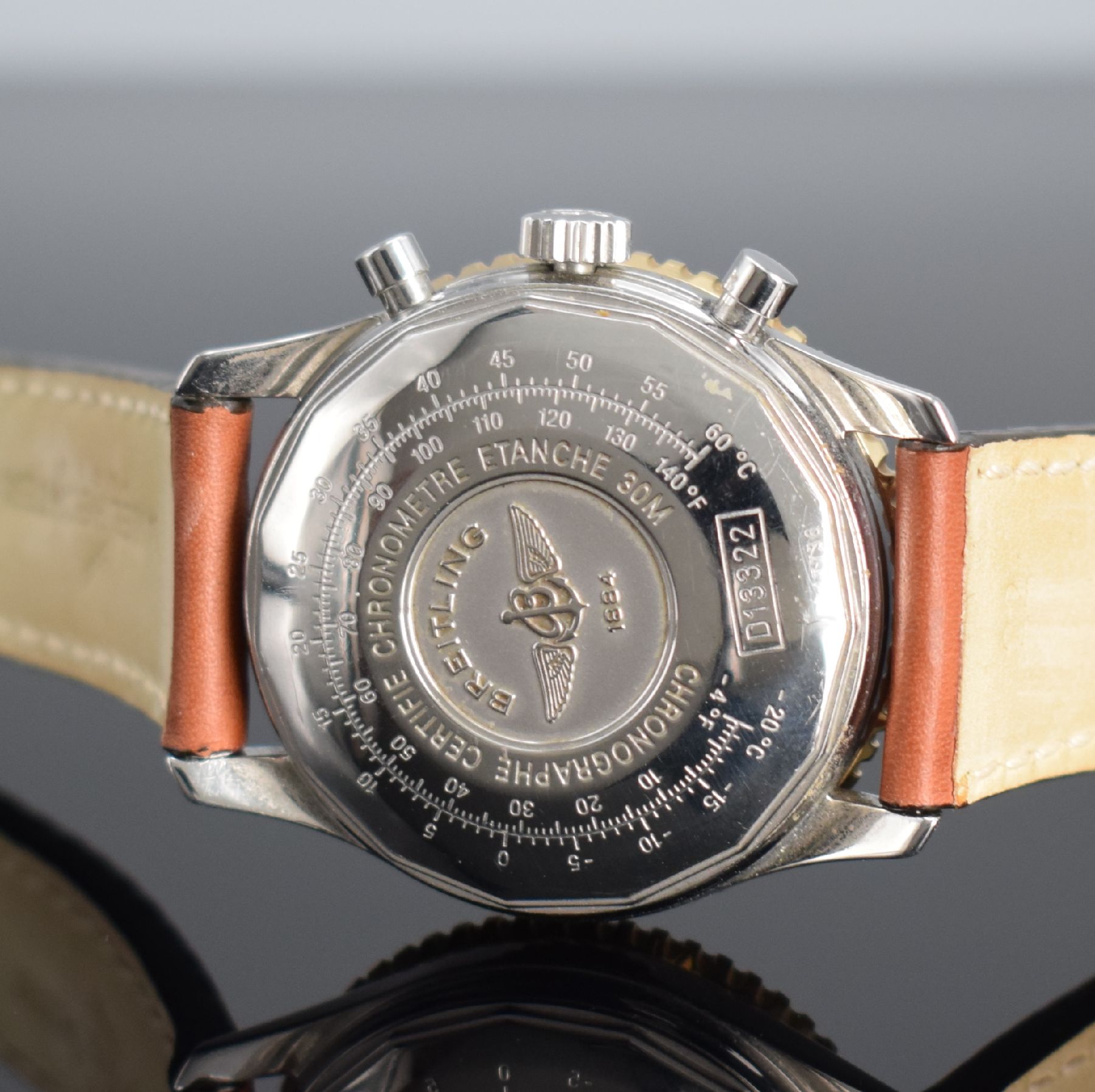 Detail e: BREITLING Old Navitimer Armbandchronograph Referenz D13322, Automatik, Schweiz um 2000, Edelstahl/Gold kombiniert, Boden verschr., blaues ...