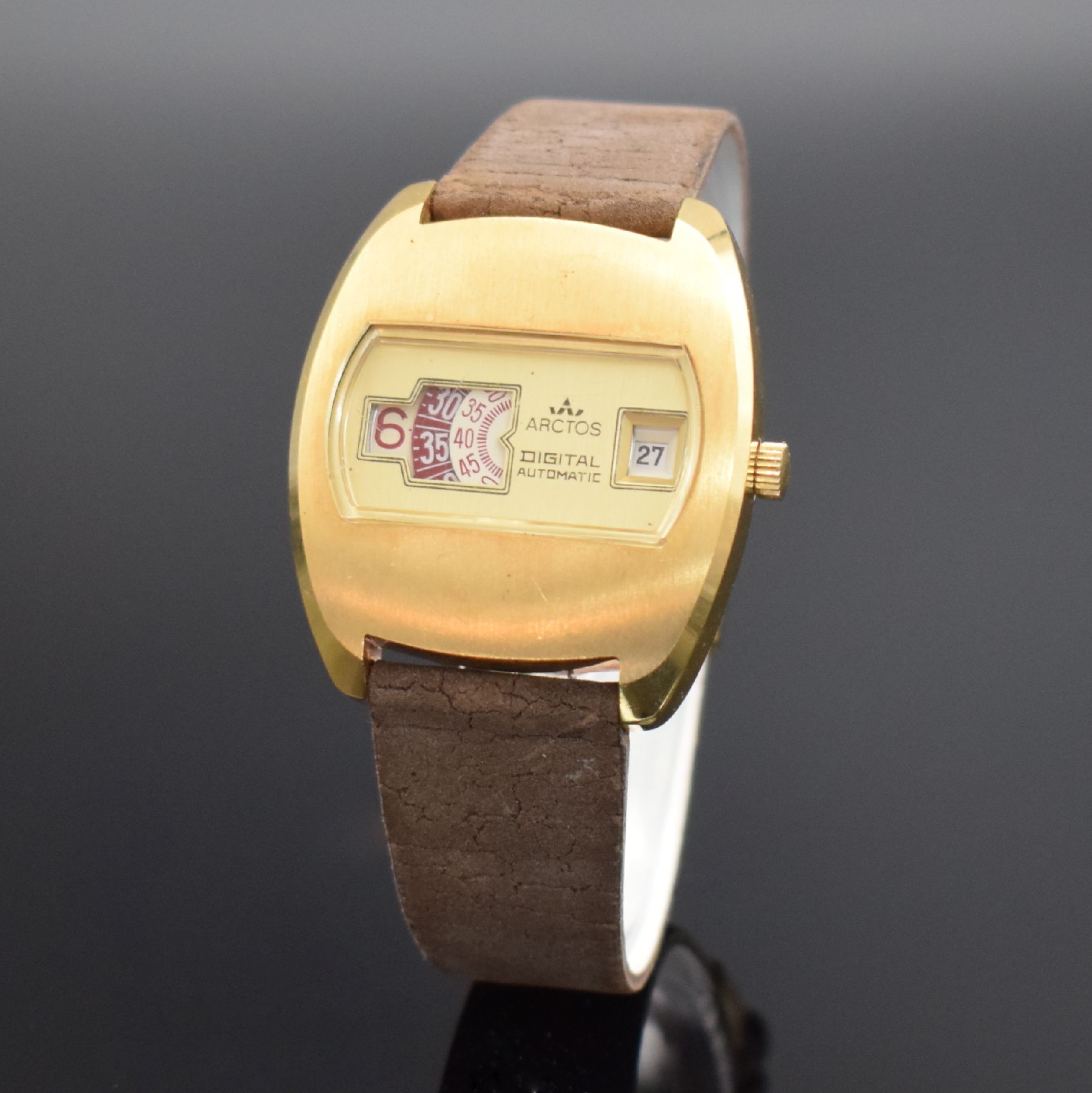 Detail b: 2 vergoldete Armbanduhren mit digitaler Anzeige, Schweiz 1970er Jahre, 1x Handaufzug, 1x Automatik, Böden verschr. & gedr., 1) ARCTOS, gold. ...