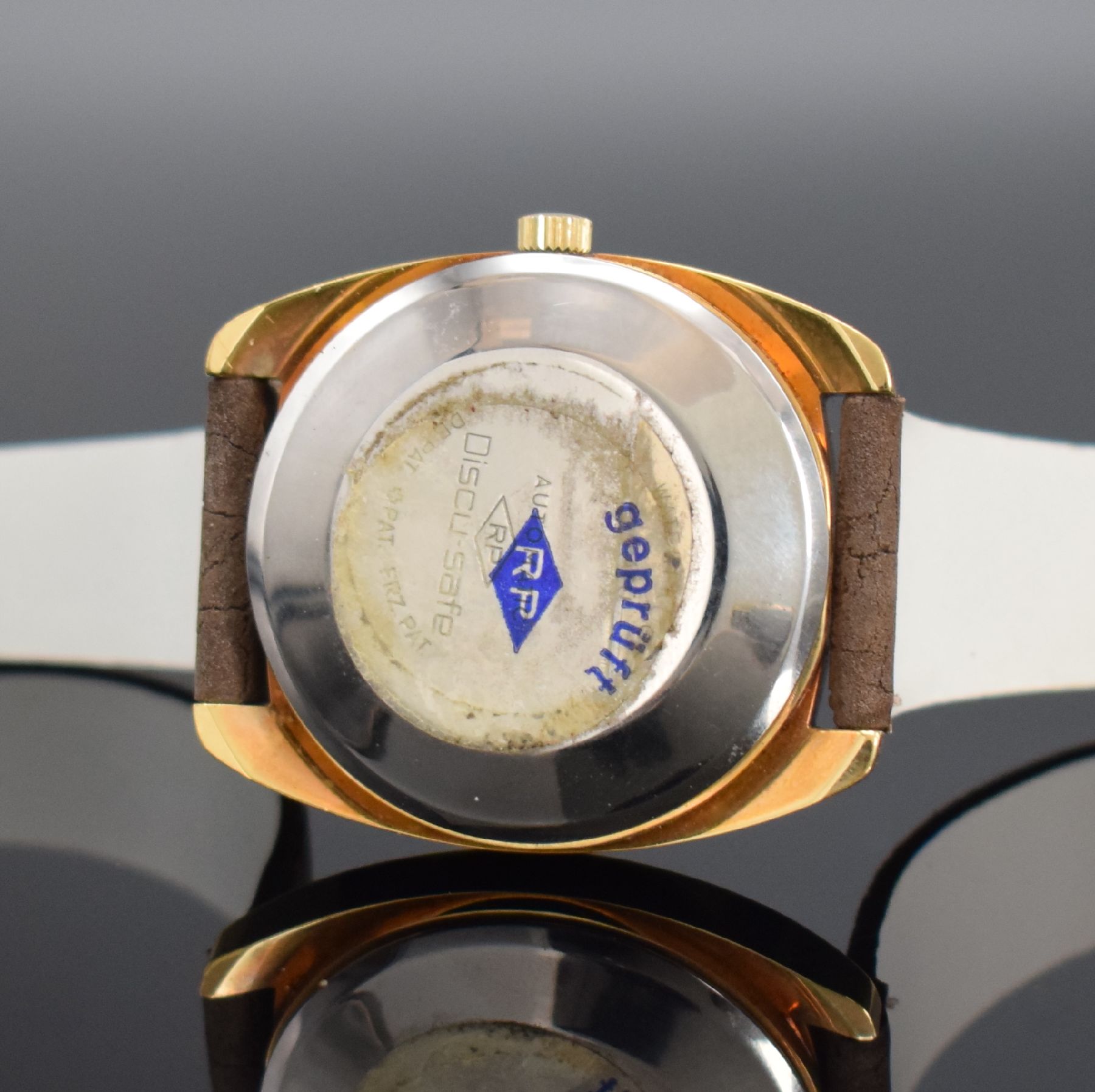 Detail c: 2 vergoldete Armbanduhren mit digitaler Anzeige, Schweiz 1970er Jahre, 1x Handaufzug, 1x Automatik, Böden verschr. & gedr., 1) ARCTOS, gold. ...