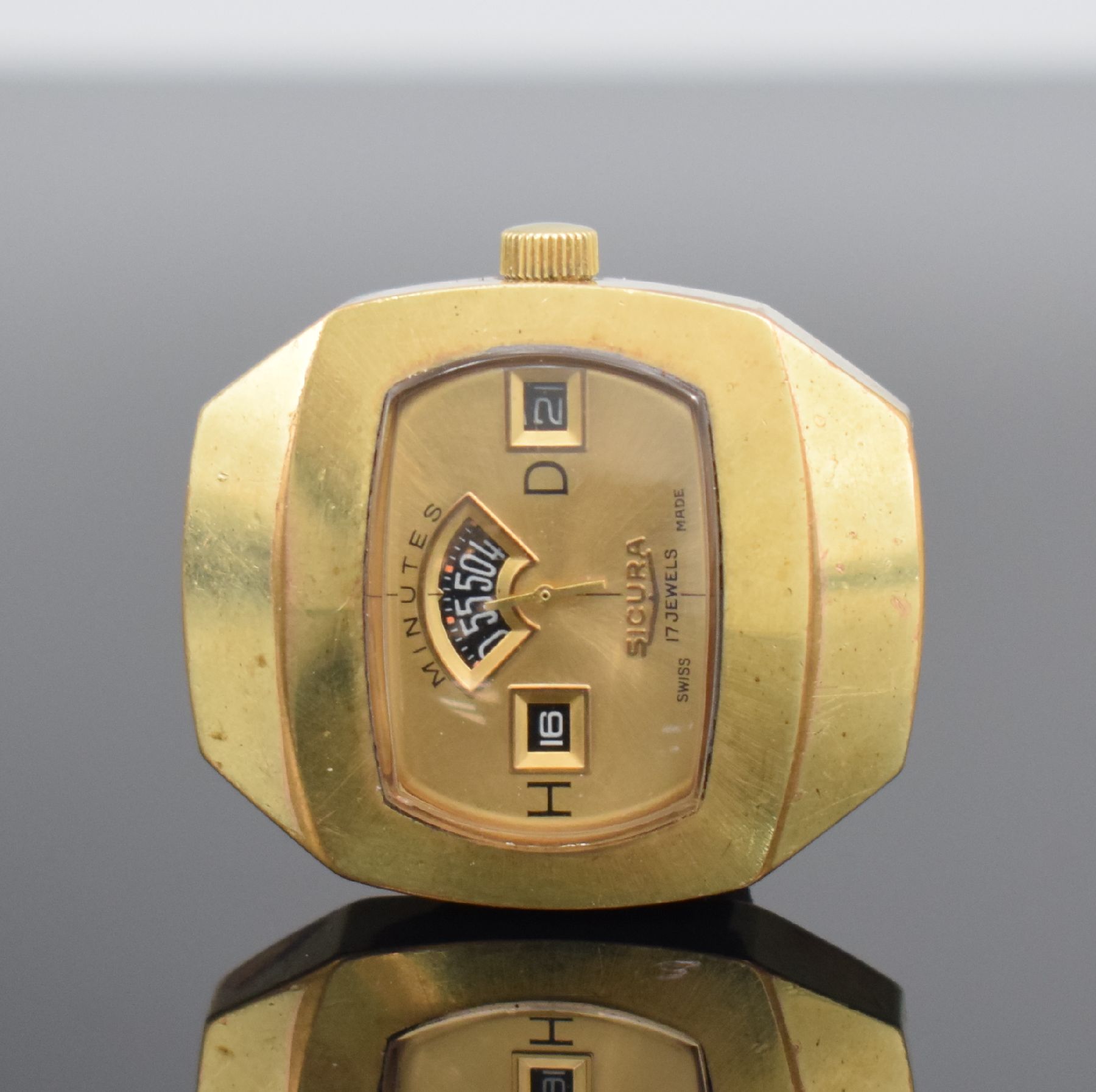 Detail f: 2 vergoldete Armbanduhren mit digitaler Anzeige, Schweiz 1970er Jahre, 1x Handaufzug, 1x Automatik, Böden verschr. & gedr., 1) ARCTOS, gold. ...