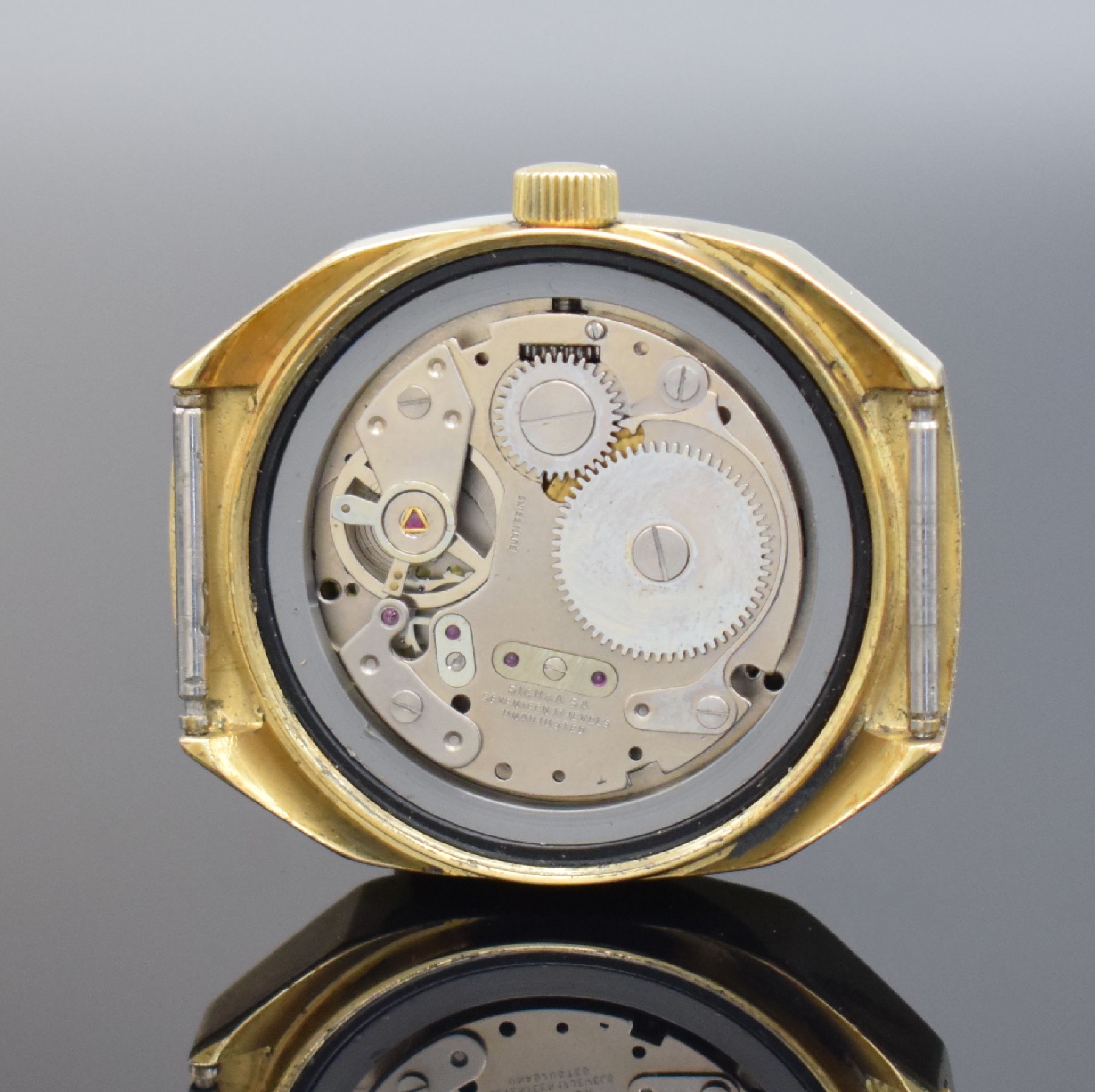 Detail g: 2 vergoldete Armbanduhren mit digitaler Anzeige, Schweiz 1970er Jahre, 1x Handaufzug, 1x Automatik, Böden verschr. & gedr., 1) ARCTOS, gold. ...