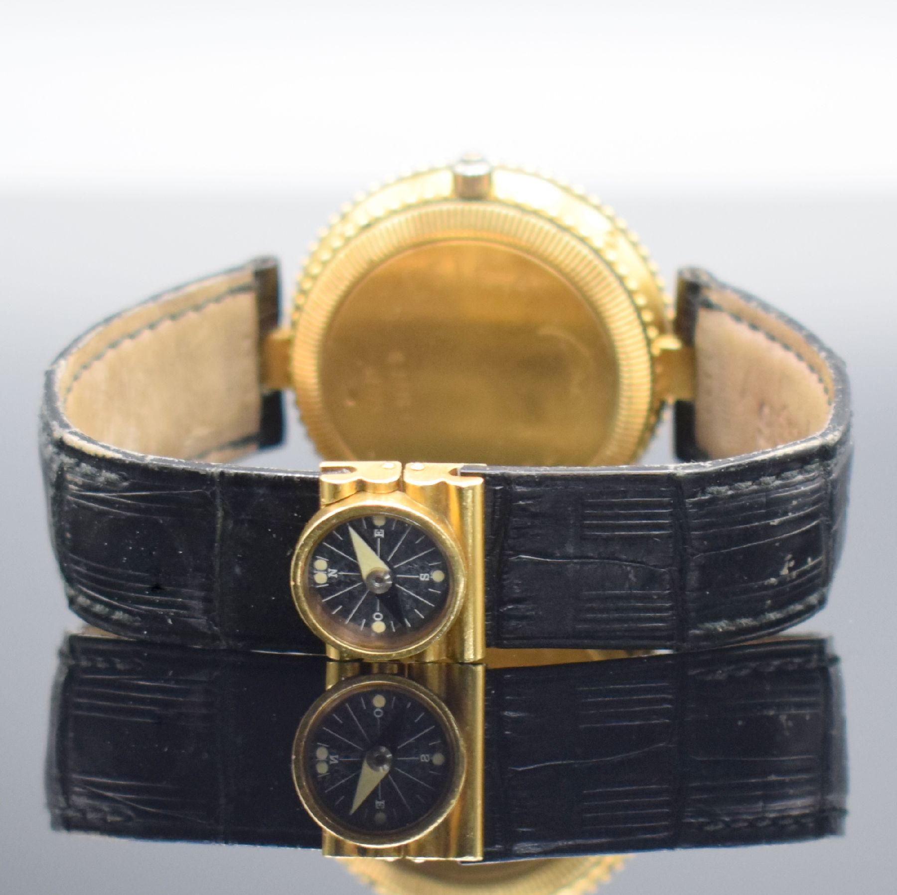 Detail d: GERALD GENTA Gefica Armbanduhr mit Vollkalender & Wecker in GG 750/000 Referenz G 2778.7, quarz, Boden verschr., Mineralglas, orig. Lederband & GG ...