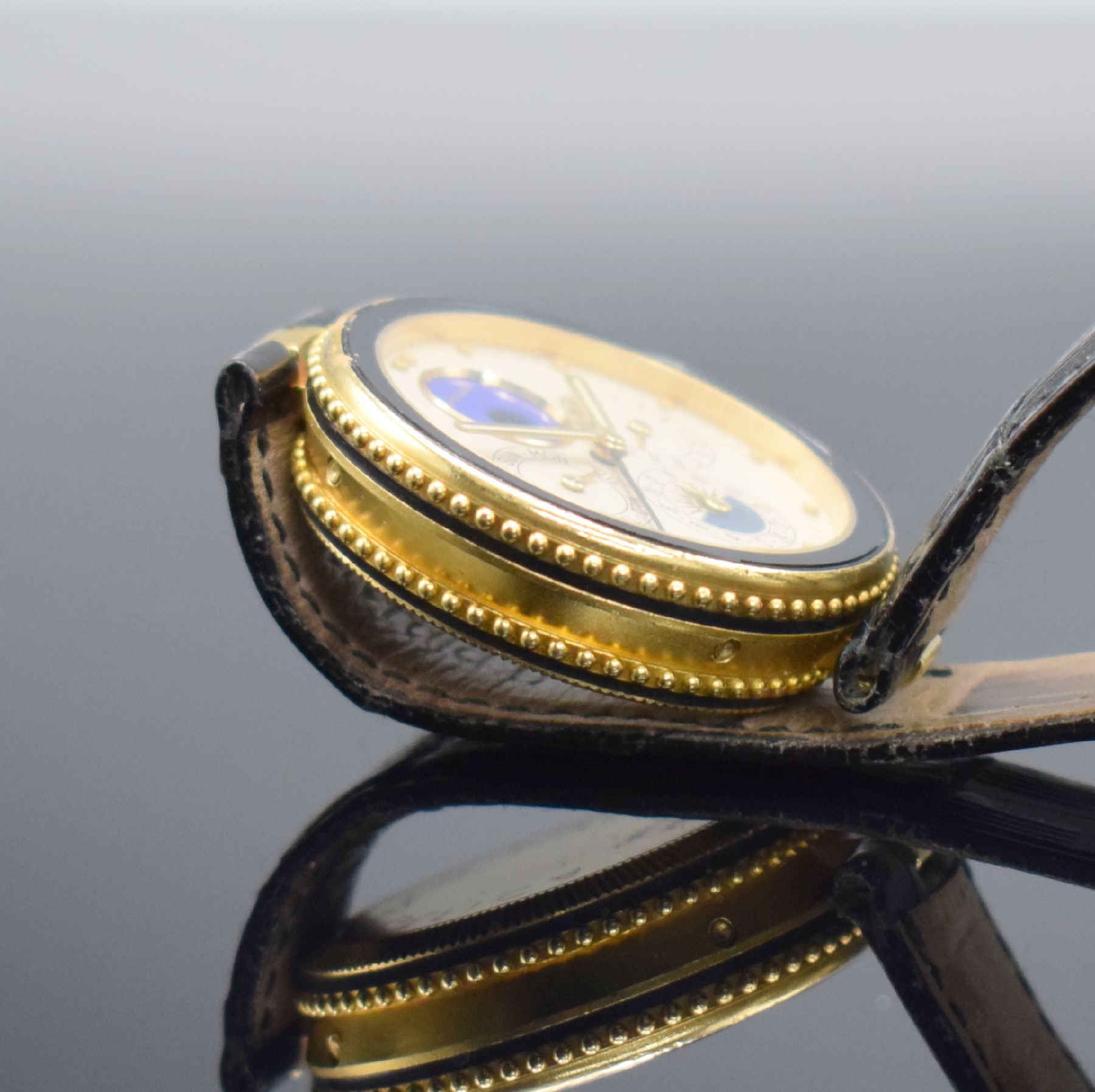 Detail f: GERALD GENTA Gefica Armbanduhr mit Vollkalender & Wecker in GG 750/000 Referenz G 2778.7, quarz, Boden verschr., Mineralglas, orig. Lederband & GG ...