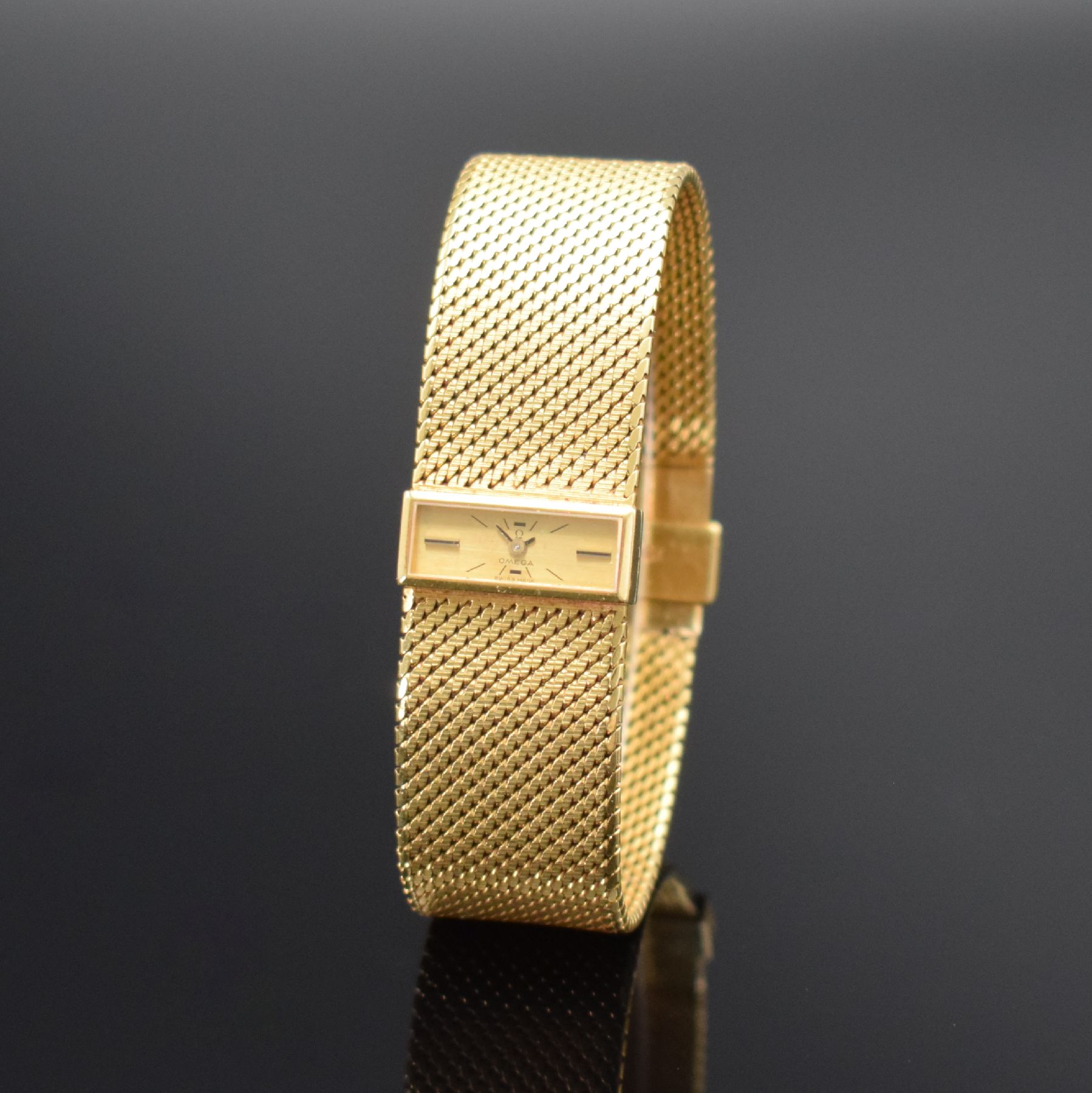 Detail b: OMEGA sehr seltene Designer Damenarmbanduhr in GG 750/000, Schweiz 1960er Jahre, Handaufzug, Boden aufgedr., Aufzug & Zeigerst. am Geh.-Boden (sog. ...
