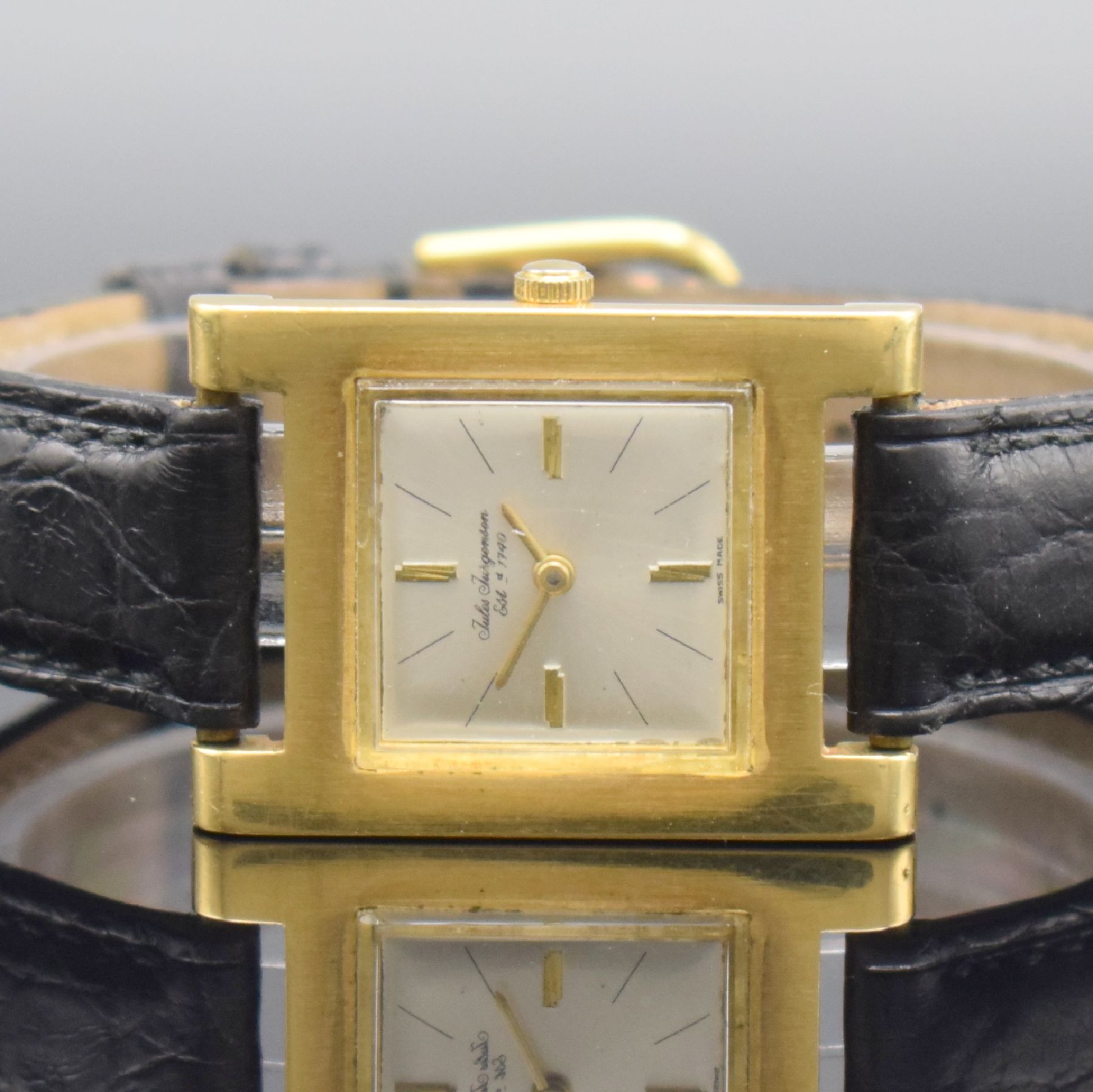 Detail a: JULES JUERGENSEN Armbanduhr in GG 750/000, Handaufzug, Schweiz um 1968, Carree-Arrondee- Geh., Boden aufgedr., verg. Rundankerw. von AS, Kal. 1193, ...