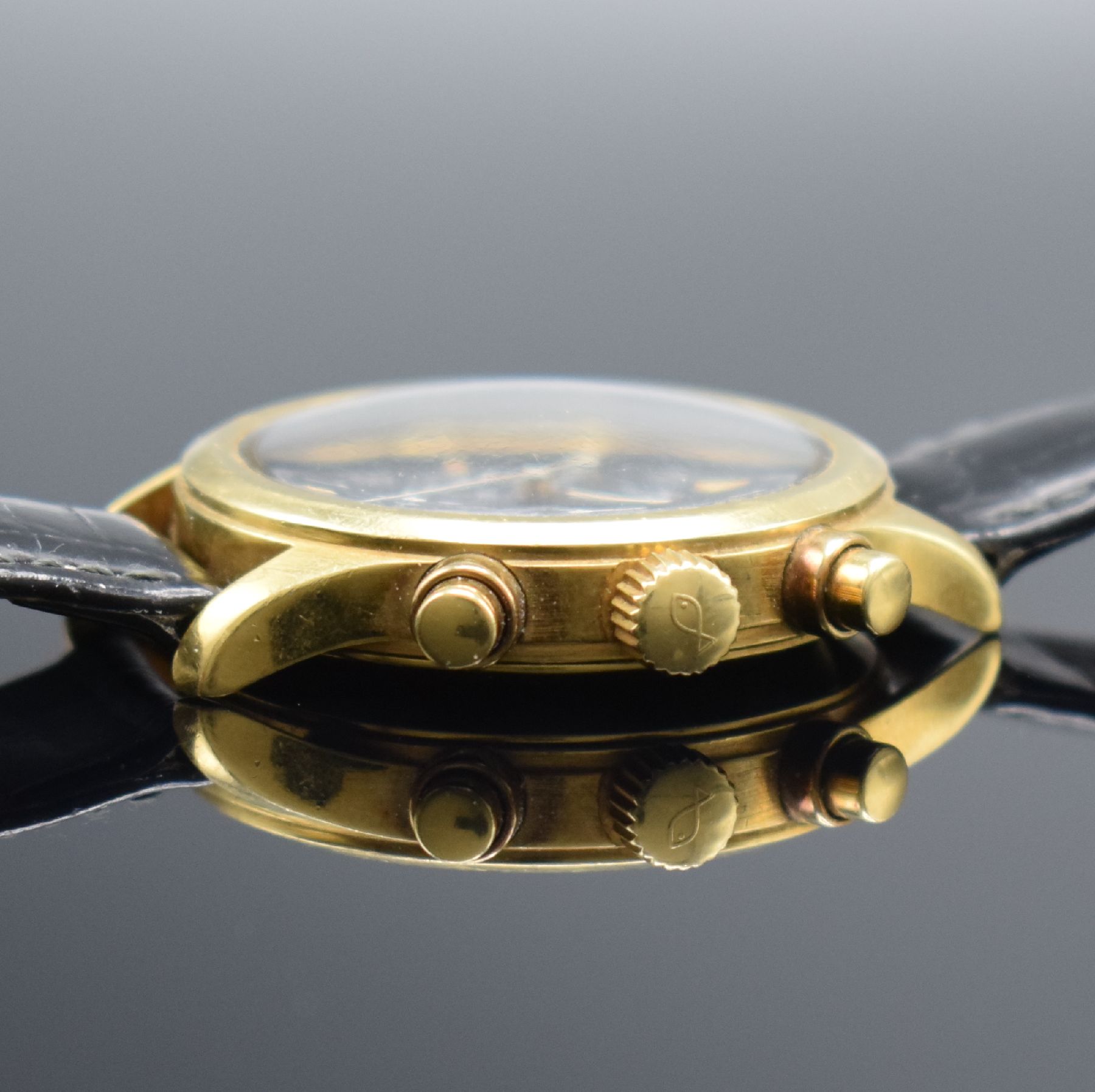 Detail c: IWC seltene Herrenarmbanduhr "Der Fliegerchronograph" in GG 750/000 Referenz 3740, Schweiz um 1994, Lederband m. orig. GG 750/000 ...