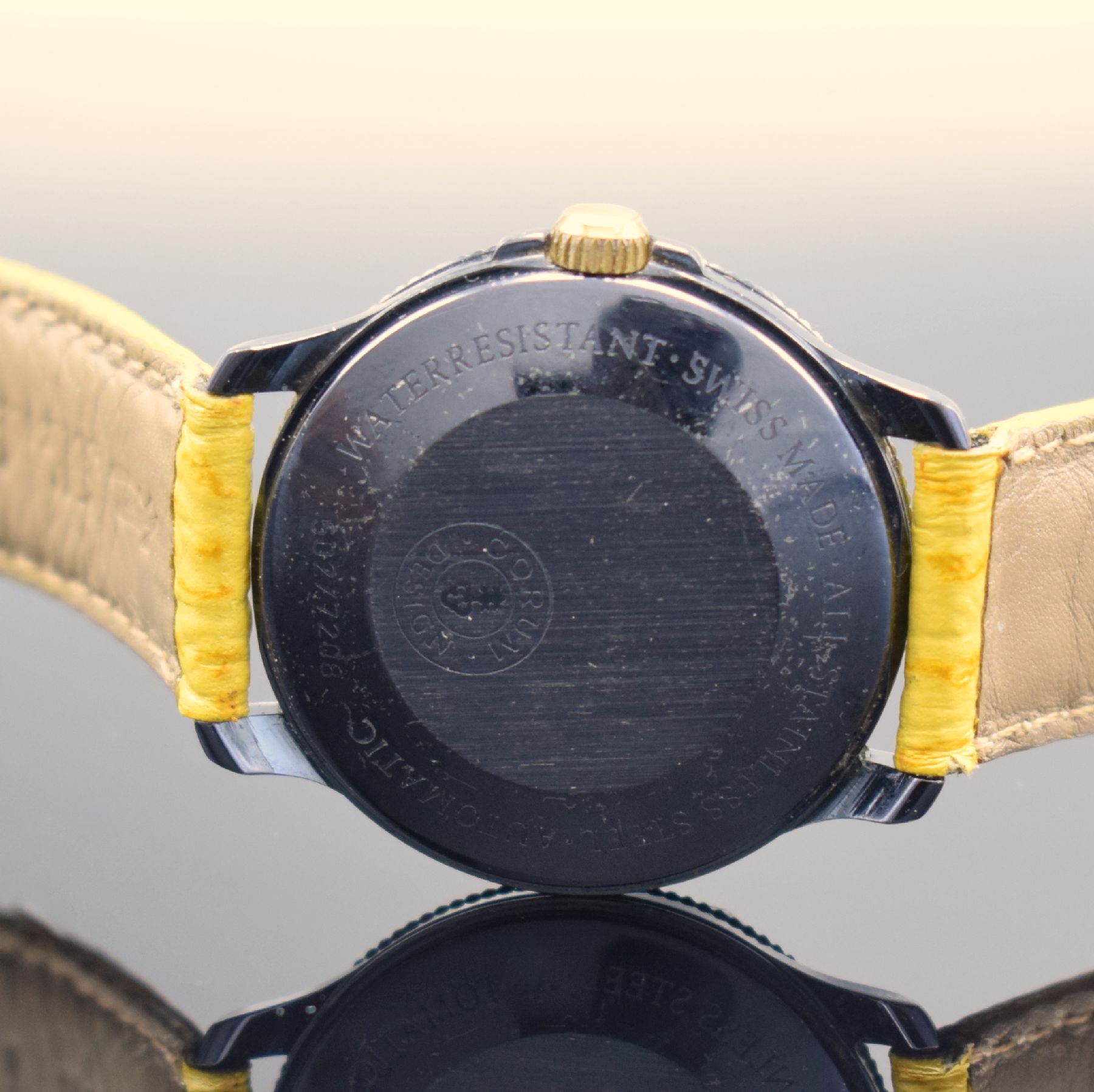 Detail d: MEMOTIME Save the Sea Armbanduhr im Corum Design, Schweiz um 1995, Automatik, dunkelblau beschichtetes Geh., Boden aufgedr., dunkelblaues Zifferbl. ...
