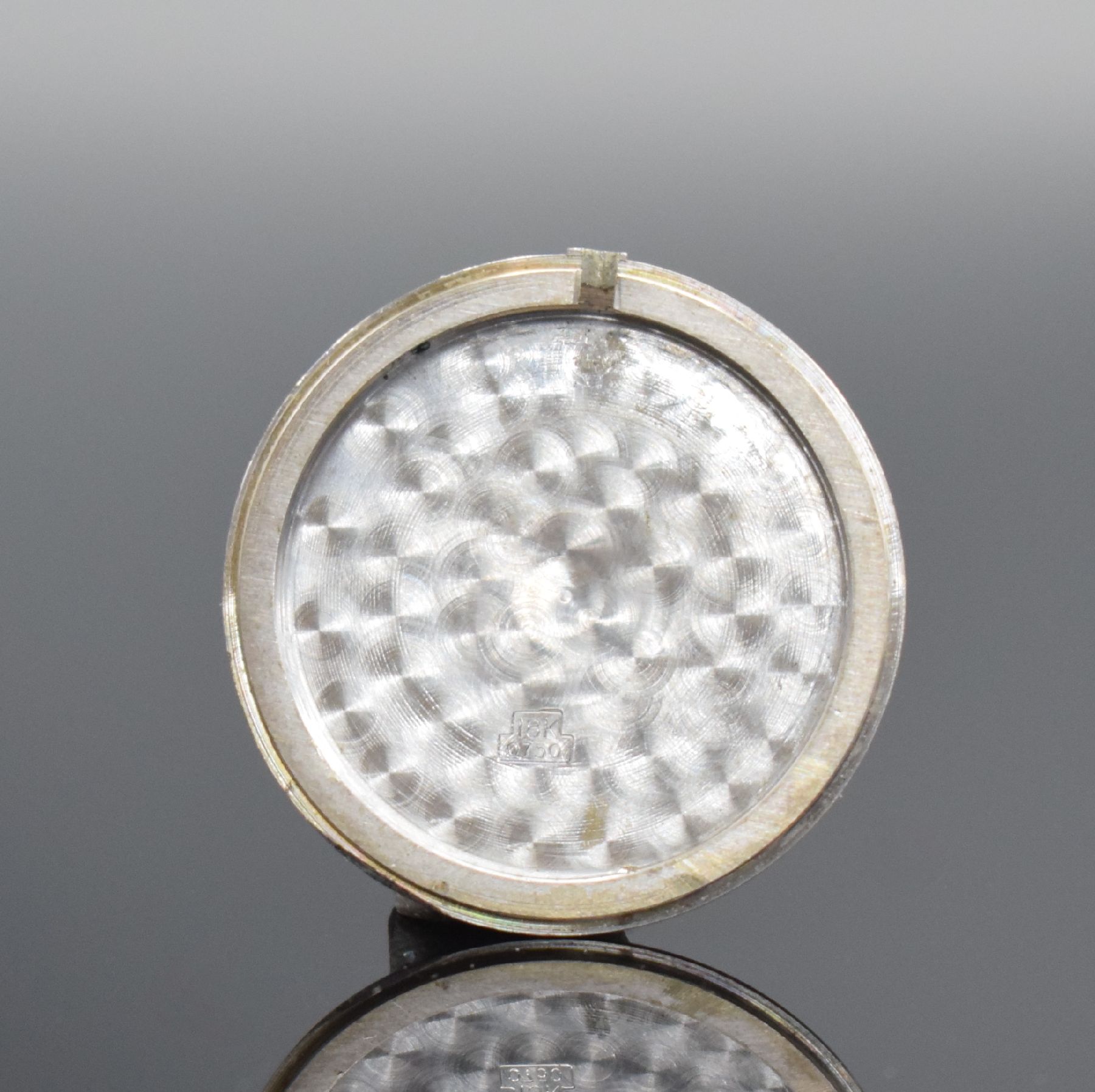 Detail f: Herrenarmbanduhr in WG 750/000 mit Omega Werk & Diamantbesatz, Schweiz 1960er Jahre, Handaufzug, neutr. Geh. m. neutr. Band, Lünette aufw. m. ...