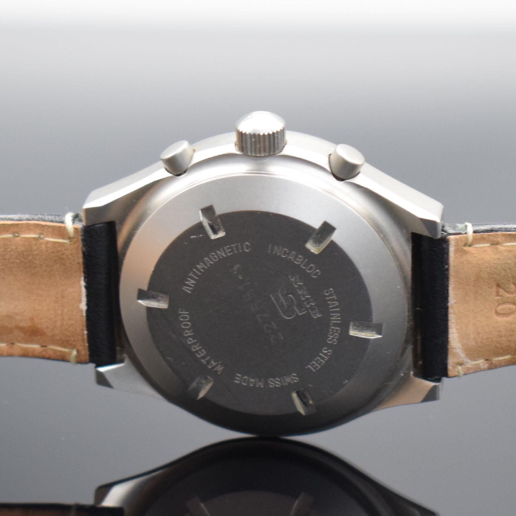 Detail e: SINN Herrenarmbanduhr mit Chronograph, Schweiz um 1995, Automatik, mattiertes Edelstahlgeh., Boden & Krone verschr., schwarzes Tritiumzifferbl. m. ...