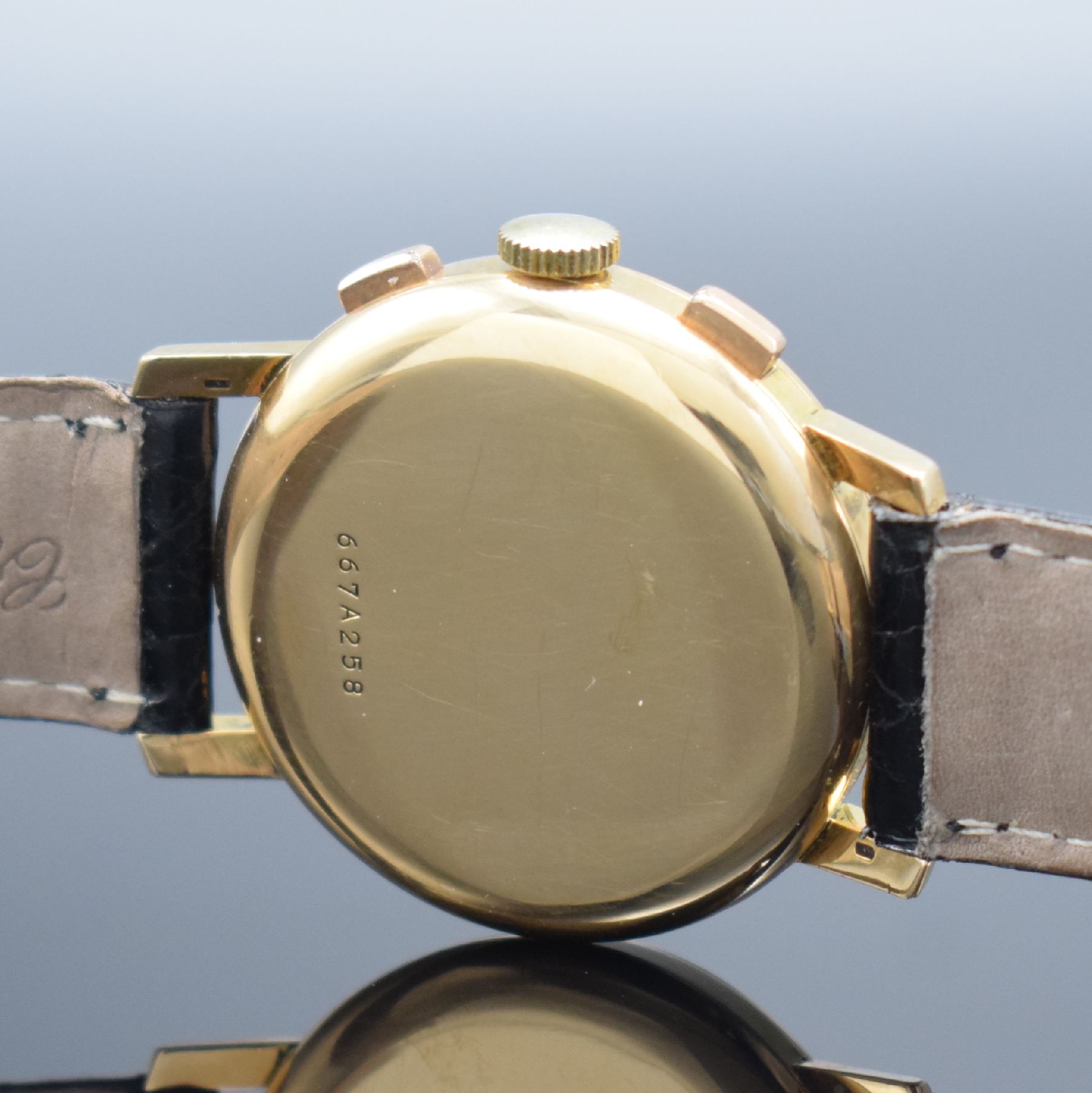 Detail b: ZENITH Schaltradchronograph in Roségold 750/000, Schweiz um 1958, Handaufzug, Boden aufgedr., neutr. Krone, schwarzes Zifferbl. rest., gold. ...
