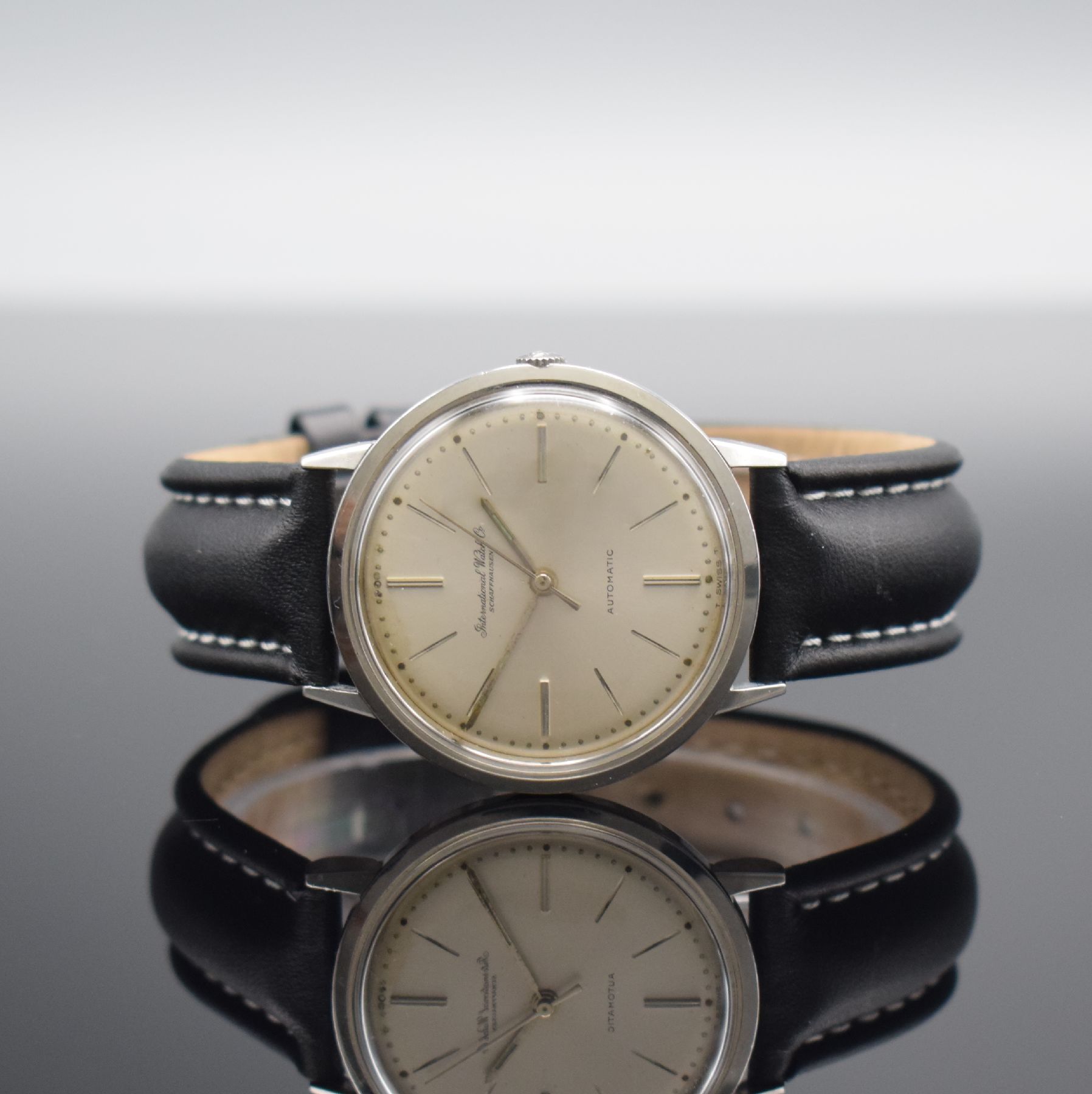 IWC Referenz 803 A Herrenarmbanduhr in Stahl, Schweiz um 1965, Automatik, aufgedr. Boden dell., silb. Zifferbl., silb. Indizes & Zeiger, vern. Werk ...