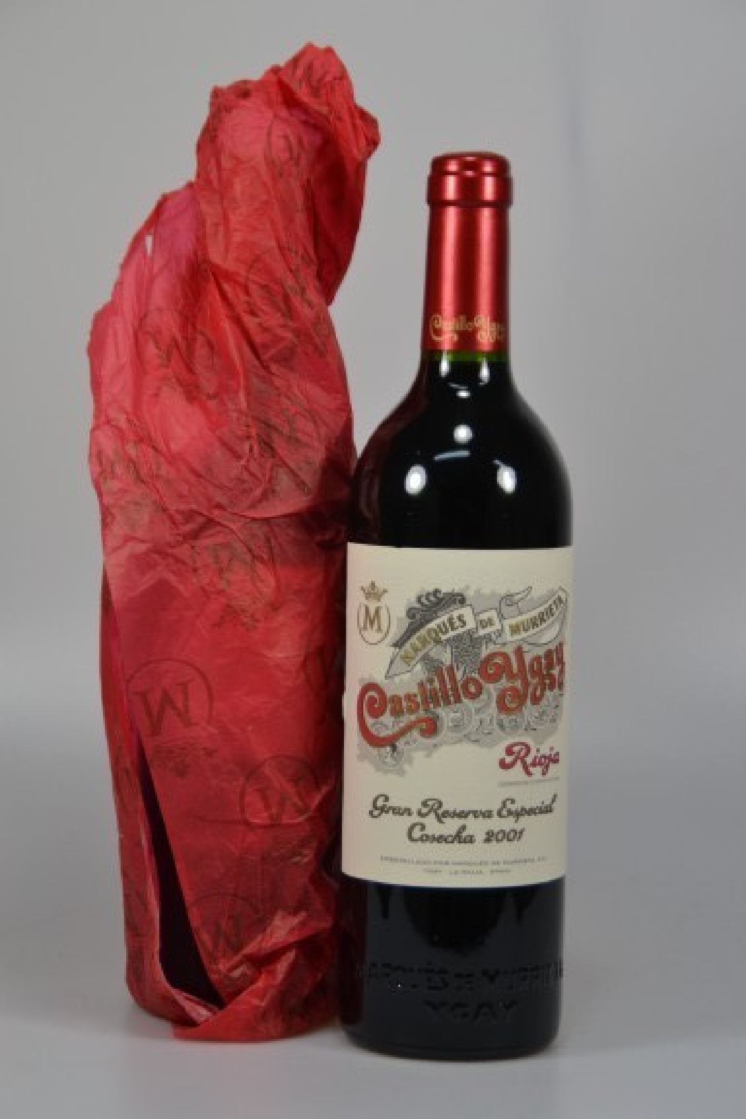 zwei Flaschen 2001 Castillo Ygay, Grand Reserva esp. Rioja, Füllstand high fill, guter Erhaltungszustand, 750ml