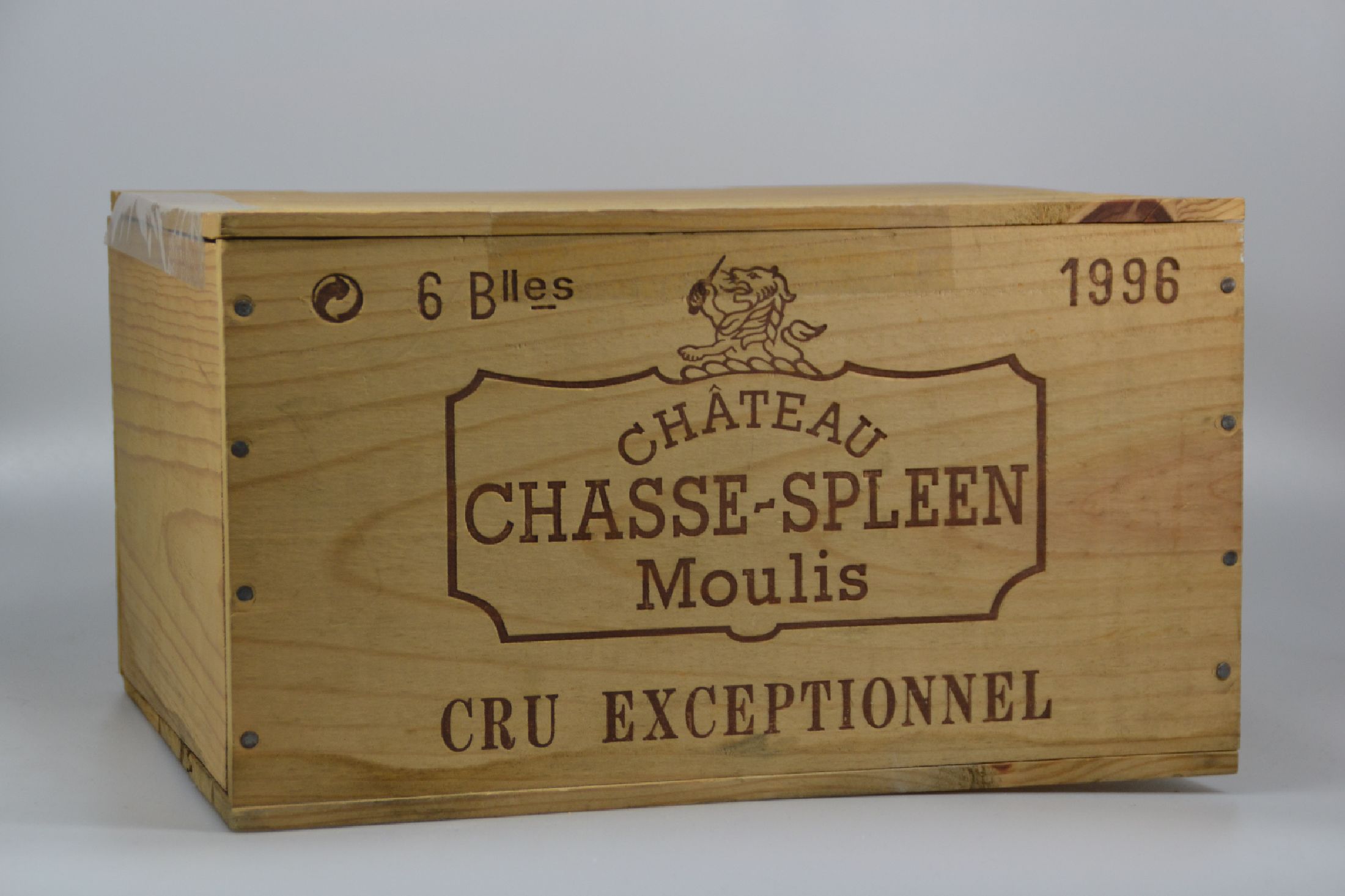6 Flaschen 1996 Chateau Casse-Spleen, Moulisen Medoc, Cru Exceptional, 750ml, 10-15% Vol.,originalverpackt in Holzkiste, Füllstand into neck, ...