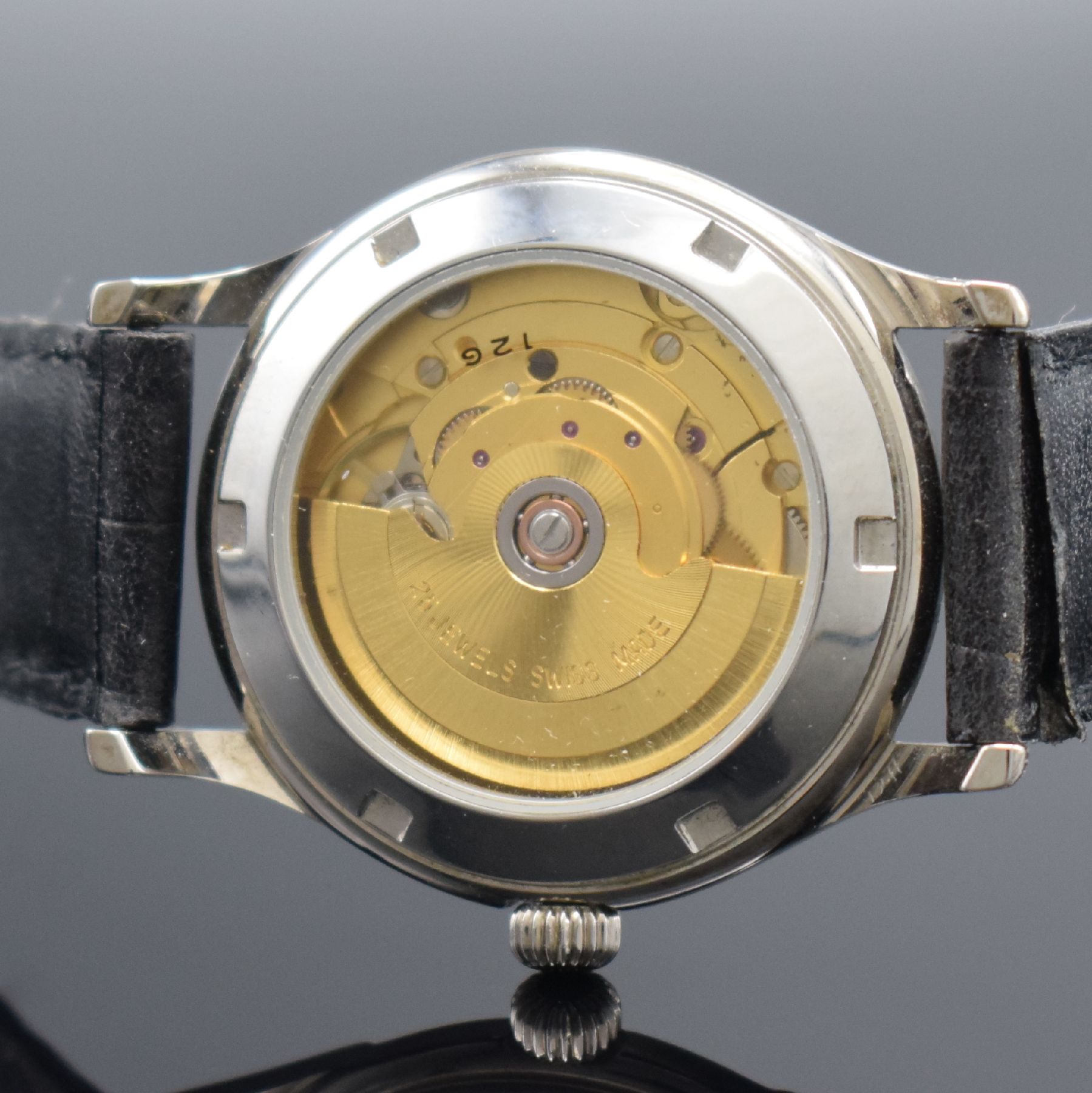 Detail e: BULOVA Armbanduhr, Automatik, Schweiz um 1995, verchr. Gehäuse, beids. vergl., Boden verschr., weißes Zifferbl. m. röm. Zahlen, Datum, verg. Werk ...
