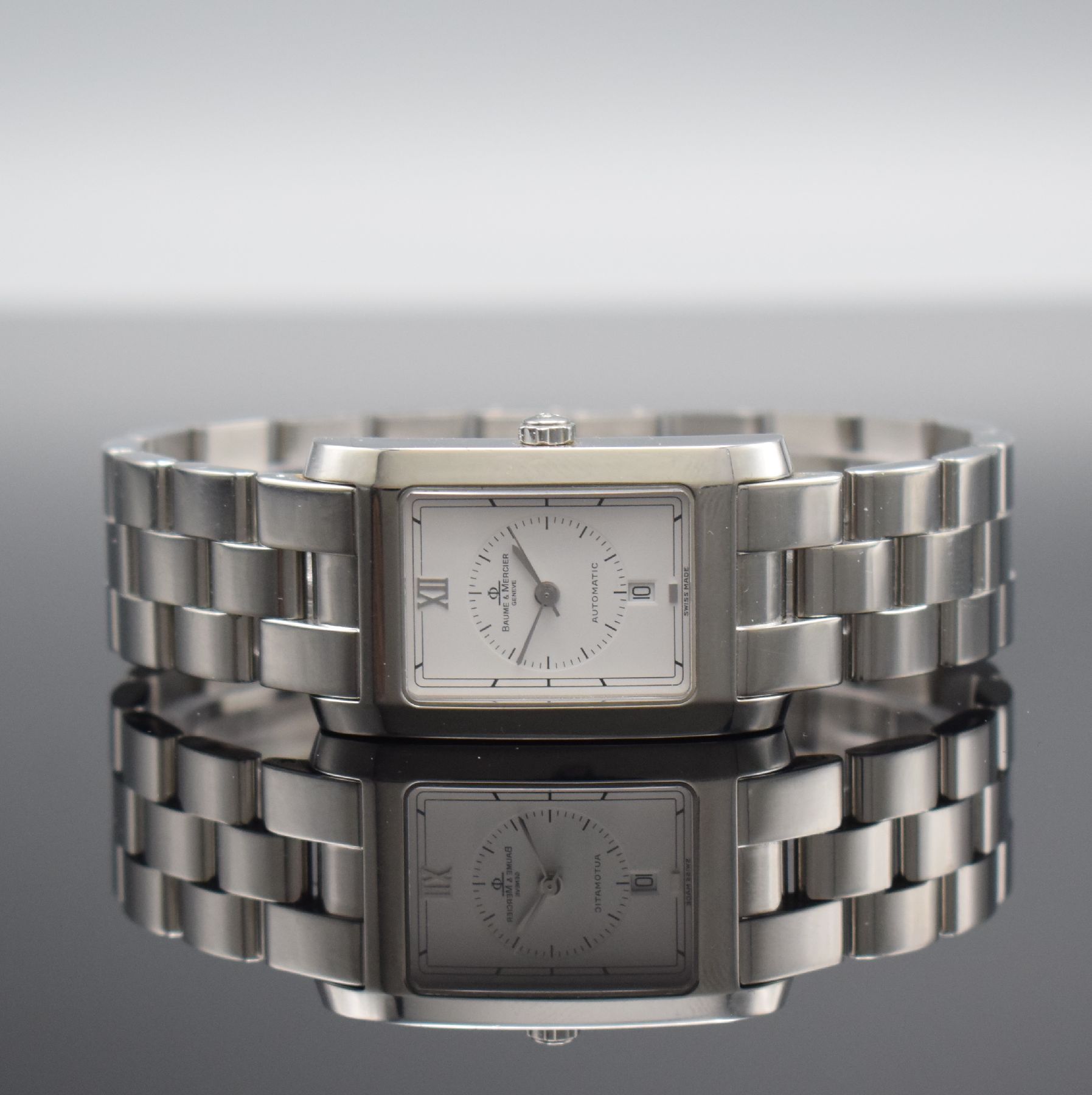 BAUME & MERCIER Armbanduhr Hampton Referenz MV045120, Automatik, Edelstahlgeh. inkl. Gliederband m. dopp. Faltschl., weißes Zifferbl., Anz. v. Std., ...