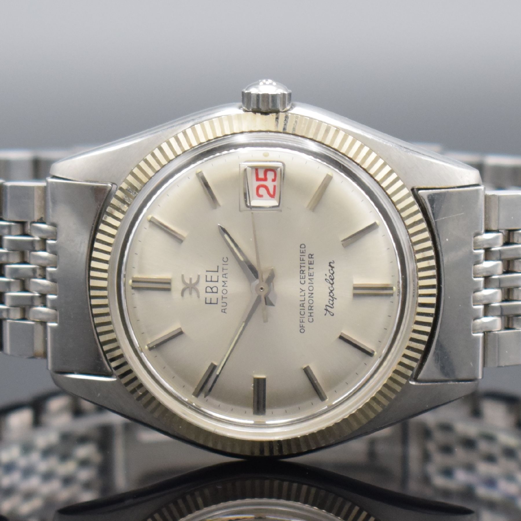 Detail a: EBEL seltener Armbandchronometer Napoleon, Automatik, Schweiz um 1970, Edelstahlgeh. inkl. orig. Gliederband m. Faltschl., Boden verschr., geriffelte ...