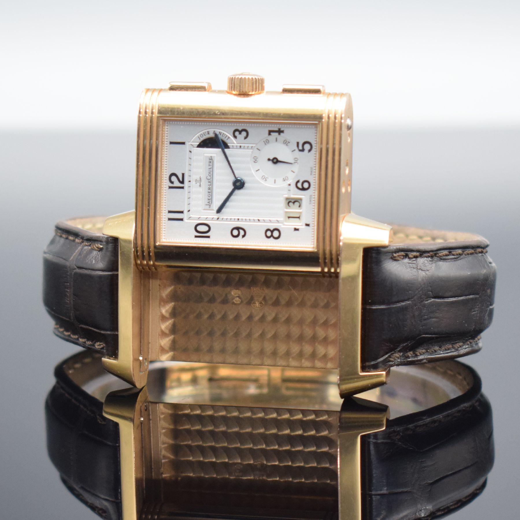 Detail b: Jaeger-LeCoultre Herrenarmbanduhr Reverso Grande GMT in Rosépink gold 750/000 Referenz Q3022420 / 240.2.18, Handaufzug, um 180 Grad drehbares ...
