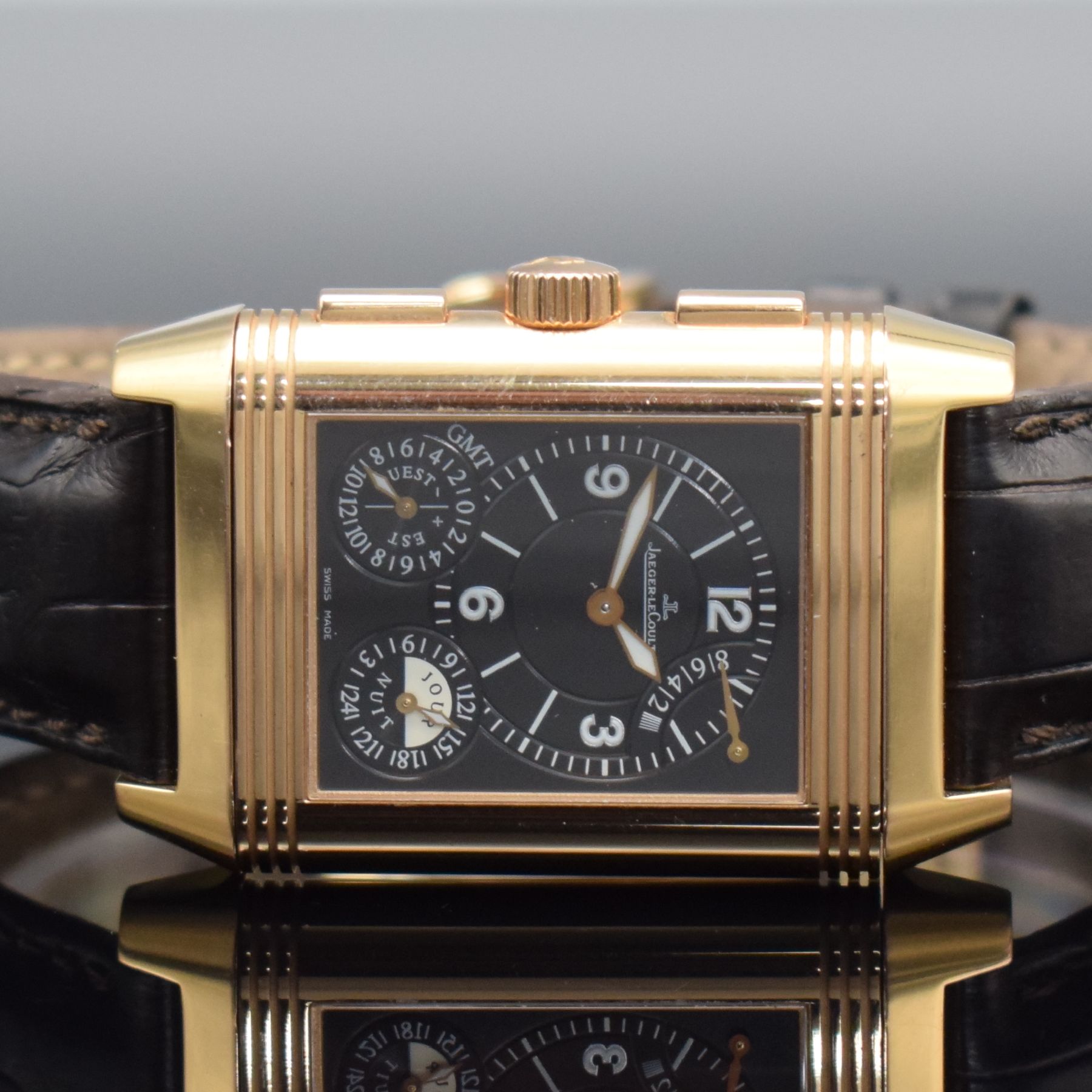 Detail d: Jaeger-LeCoultre Herrenarmbanduhr Reverso Grande GMT in Rosépink gold 750/000 Referenz Q3022420 / 240.2.18, Handaufzug, um 180 Grad drehbares ...