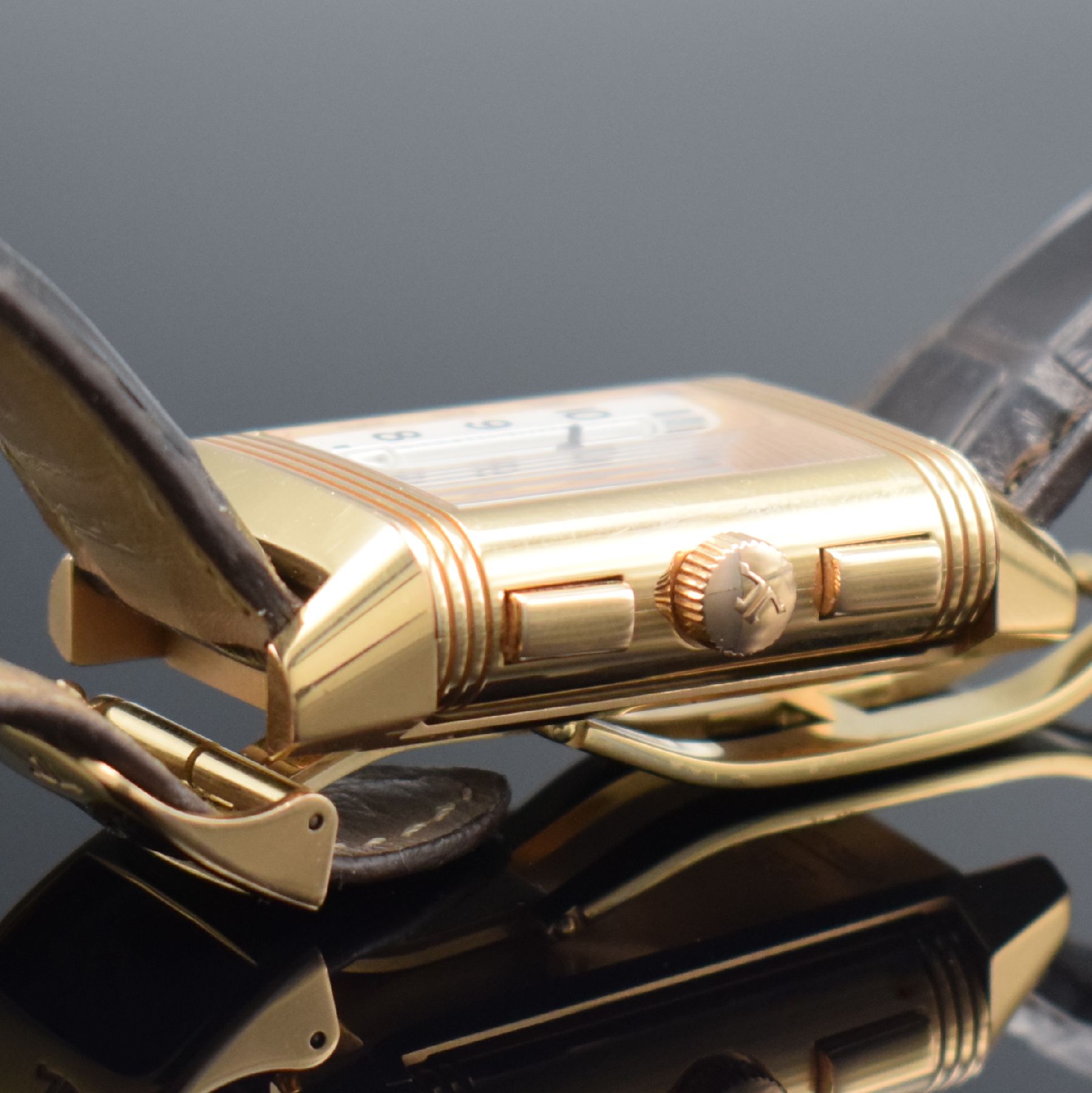 Detail i: Jaeger-LeCoultre Herrenarmbanduhr Reverso Grande GMT in Rosépink gold 750/000 Referenz Q3022420 / 240.2.18, Handaufzug, um 180 Grad drehbares ...