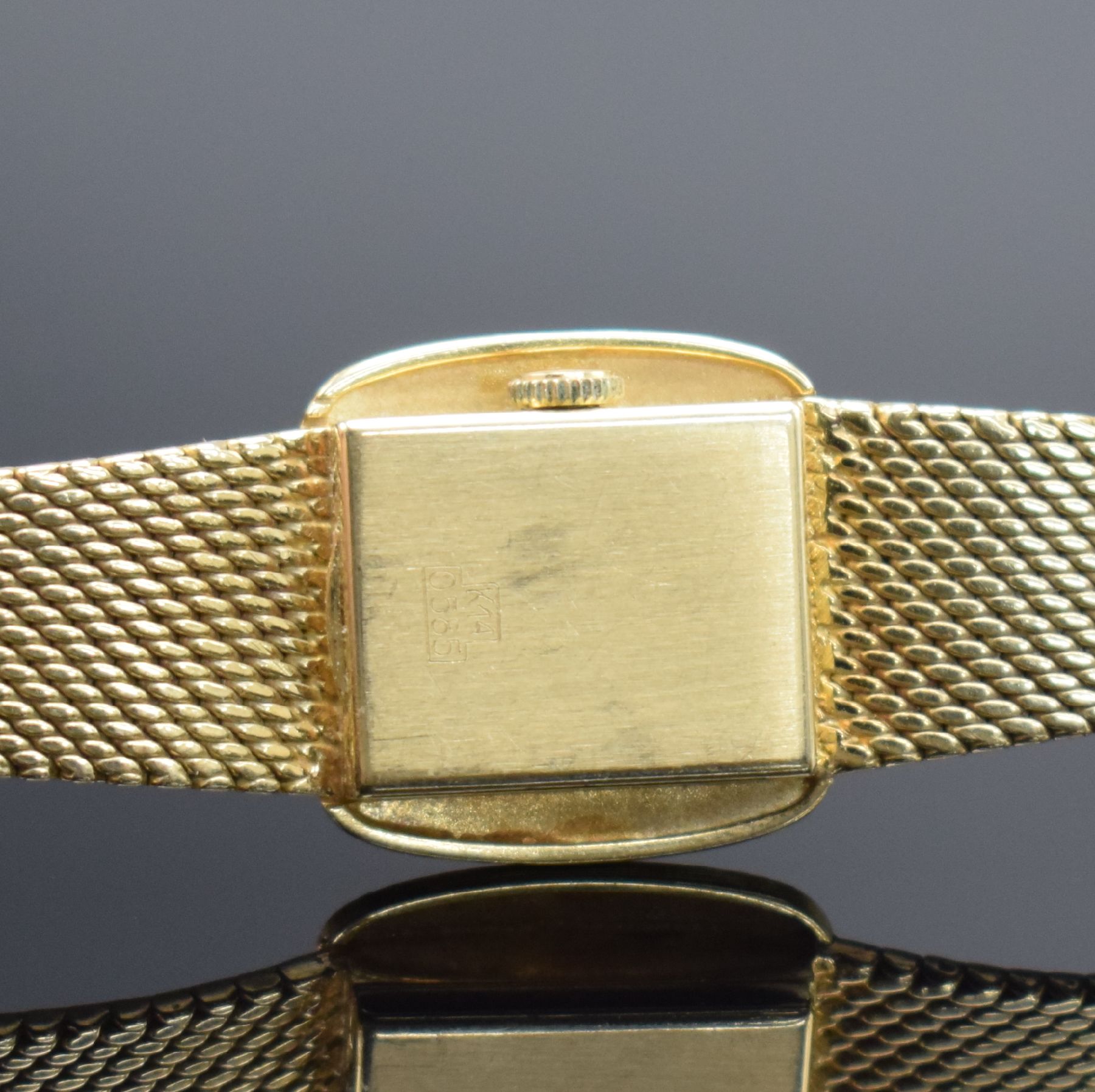 Detail e: ANKER 85 Damenarmbanduhr in GG 585/000, Handaufzug, Schweiz um 1970, Boden aufgedr., gold. Strukturzifferbl. m. aufgel. Indizes, Anz. v. Std. & Min., ...