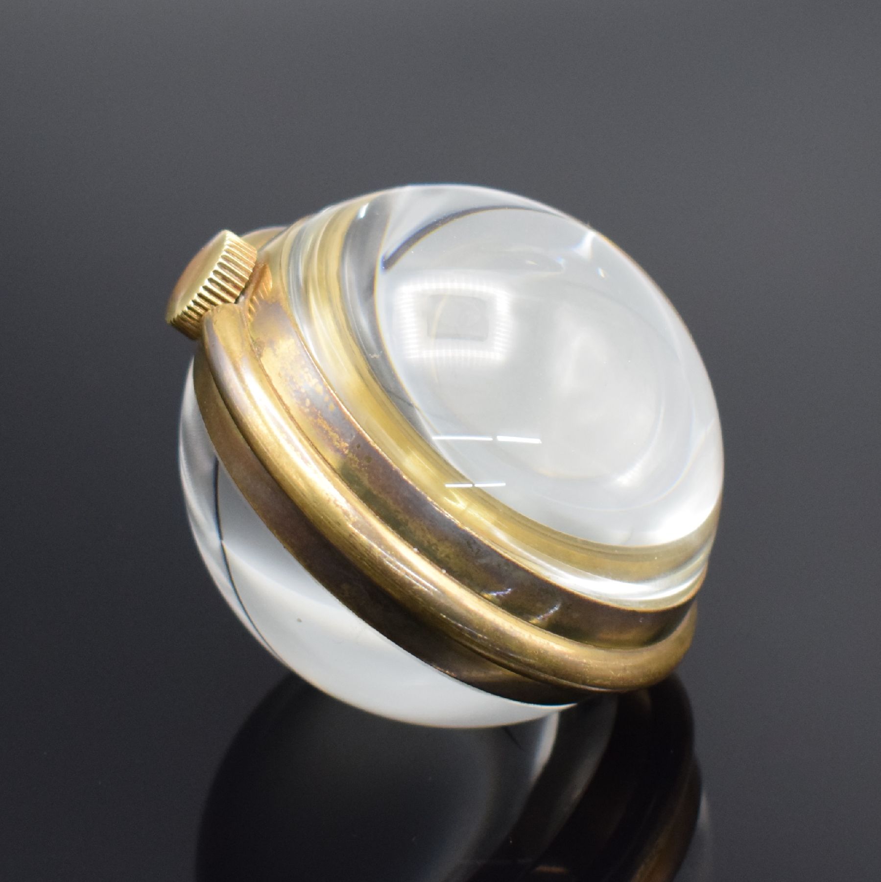 Detail b: ORATOR Tischuhr mit 8-Tage-Werk, Schweiz um 1960, Gehäuse in Kugelform beids. aufw. vergl., silb. Zifferbl. m. aufges. Std.-Ind., gold. Zeiger, ...