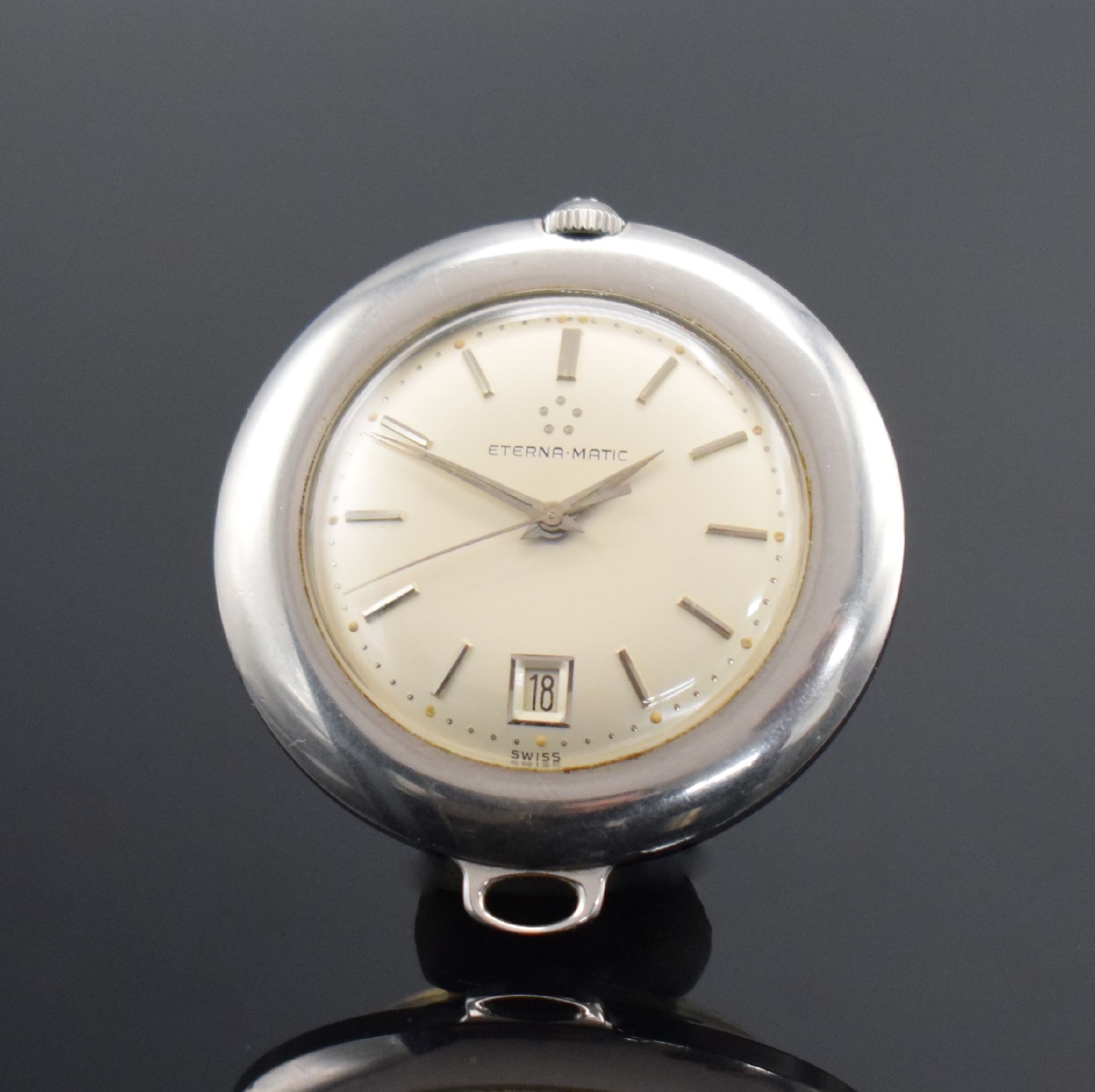 ETERNA-MATIC Frackuhr, Schweiz um 1960, Automatik, beids. vergl. Stahlgehäuse, Boden geschr. silb. Zifferbl. m. aufges. Std.-Ind., silb. Zeiger, ...