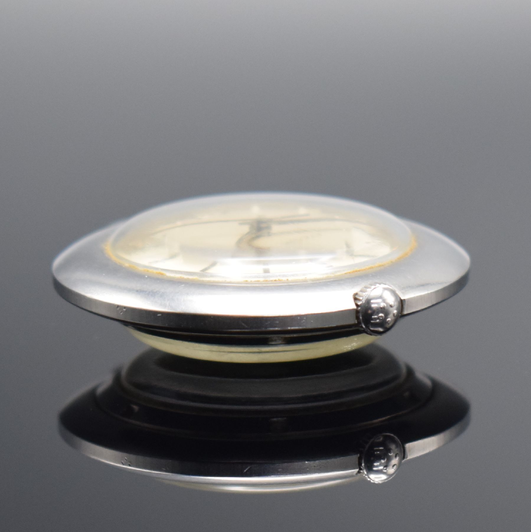 Detail b: ETERNA-MATIC Frackuhr, Schweiz um 1960, Automatik, beids. vergl. Stahlgehäuse, Boden geschr. silb. Zifferbl. m. aufges. Std.-Ind., silb. Zeiger, ...