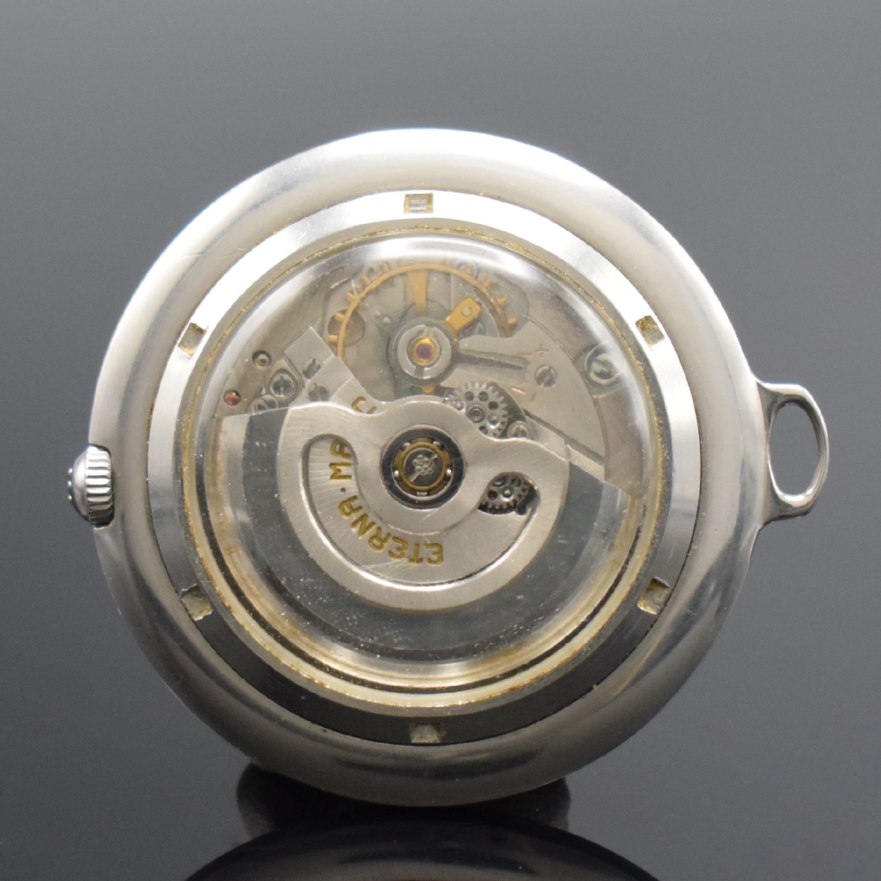 Detail d: ETERNA-MATIC Frackuhr, Schweiz um 1960, Automatik, beids. vergl. Stahlgehäuse, Boden geschr. silb. Zifferbl. m. aufges. Std.-Ind., silb. Zeiger, ...