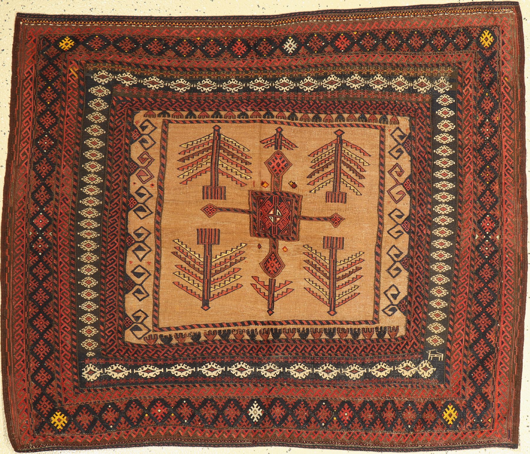 Belutsch Sofreh, Persien, um 1900, Wolle auf Wolle mit Seide, ca. 130 x 108 cm, EHZ: 2 (restauriert).