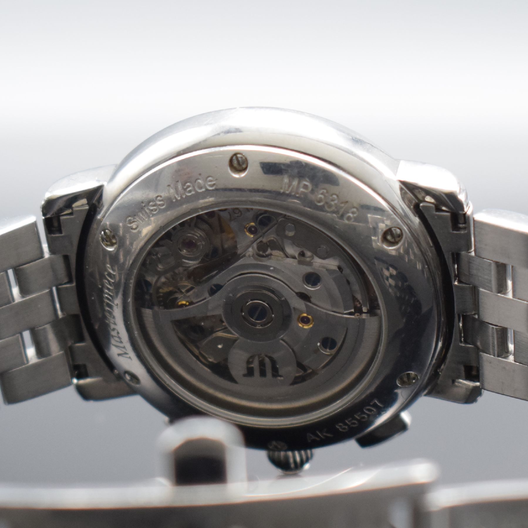 Detail d: MAURICE LACROIX Herrenarmbanduhr Masterpiece Croneo mit Chronograph in Stahl, Schweiz um 2010, Automatik, Ref. MP6318, beids. vergl. Geh., Boden ...