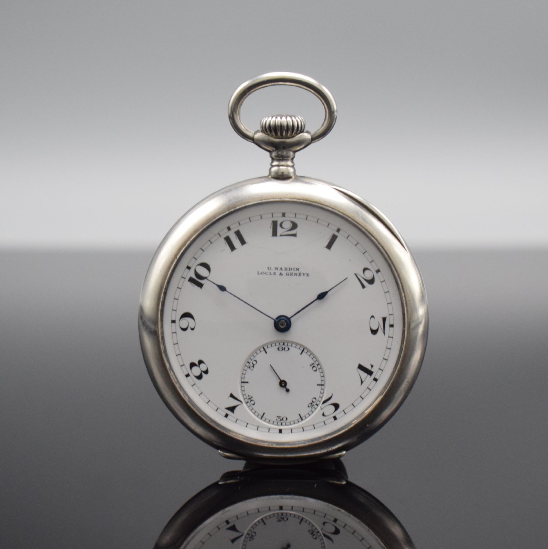 ULYSSE NARDIN offene Taschenuhr in Silber, Schweiz um 1914, Kronenaufzug, 900/000 Silber , guill. Rückseite, Emailzifferbl. riss., arab. Zahlen, ...