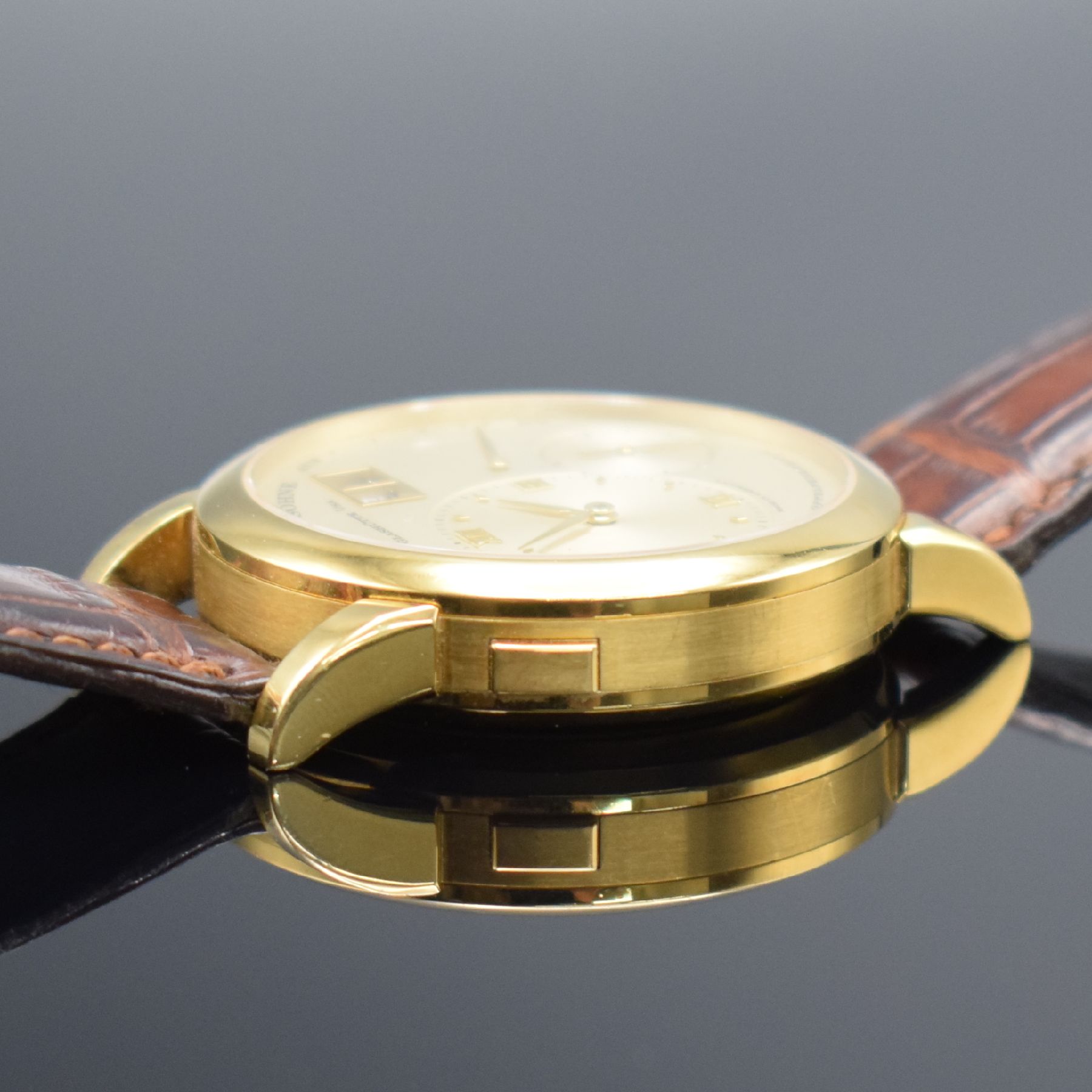 Detail g: A. LANGE & SÖHNE "LANGE 1" feine Herrenarmbanduhr in GG 750/000 Referenz 101.022, Handaufzug, massives beids. vergl. Geh., Boden 6-fach ...
