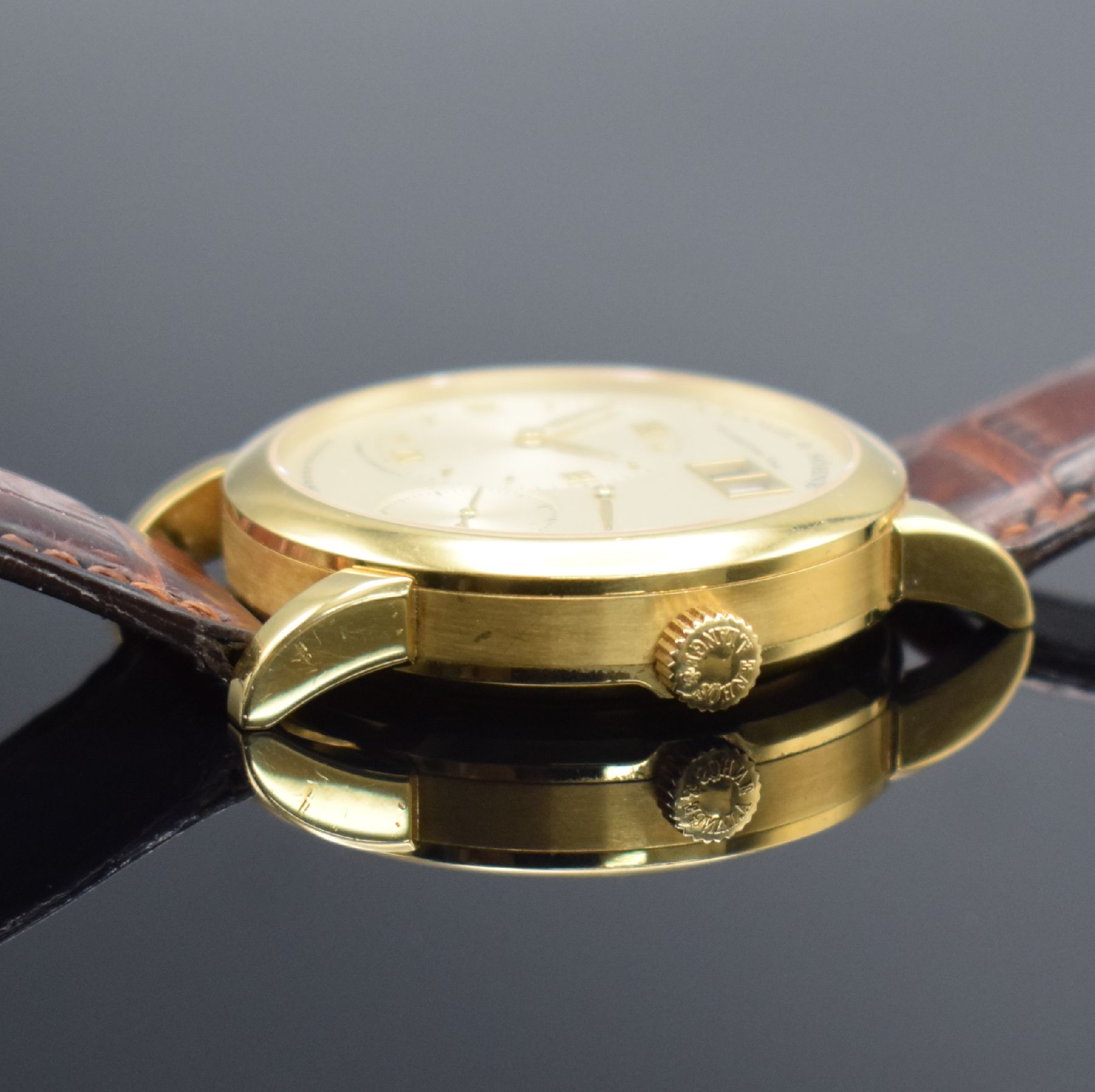 Detail h: A. LANGE & SÖHNE "LANGE 1" feine Herrenarmbanduhr in GG 750/000 Referenz 101.022, Handaufzug, massives beids. vergl. Geh., Boden 6-fach ...