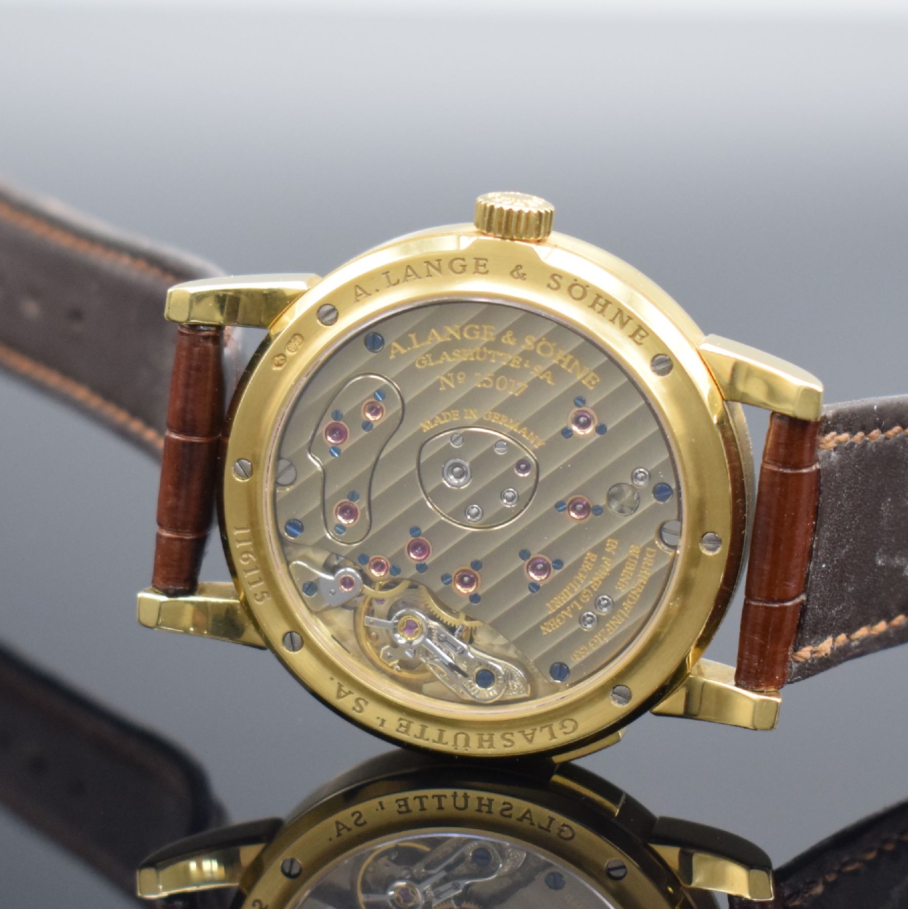 Detail i: A. LANGE & SÖHNE "LANGE 1" feine Herrenarmbanduhr in GG 750/000 Referenz 101.022, Handaufzug, massives beids. vergl. Geh., Boden 6-fach ...