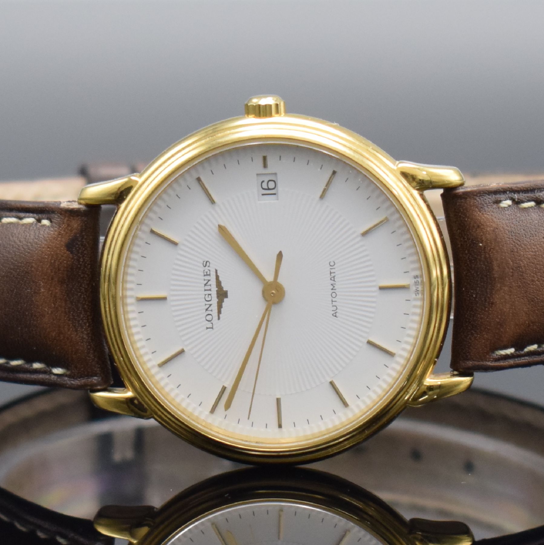 Detail a: LONGINES Armbanduhr Les Grandes Classiques Referenz L4 678 2, Automatik, Schweiz um 2000, verg. Edelstahlgeh. inkl. Lederband m. orig. Dornschl., ...