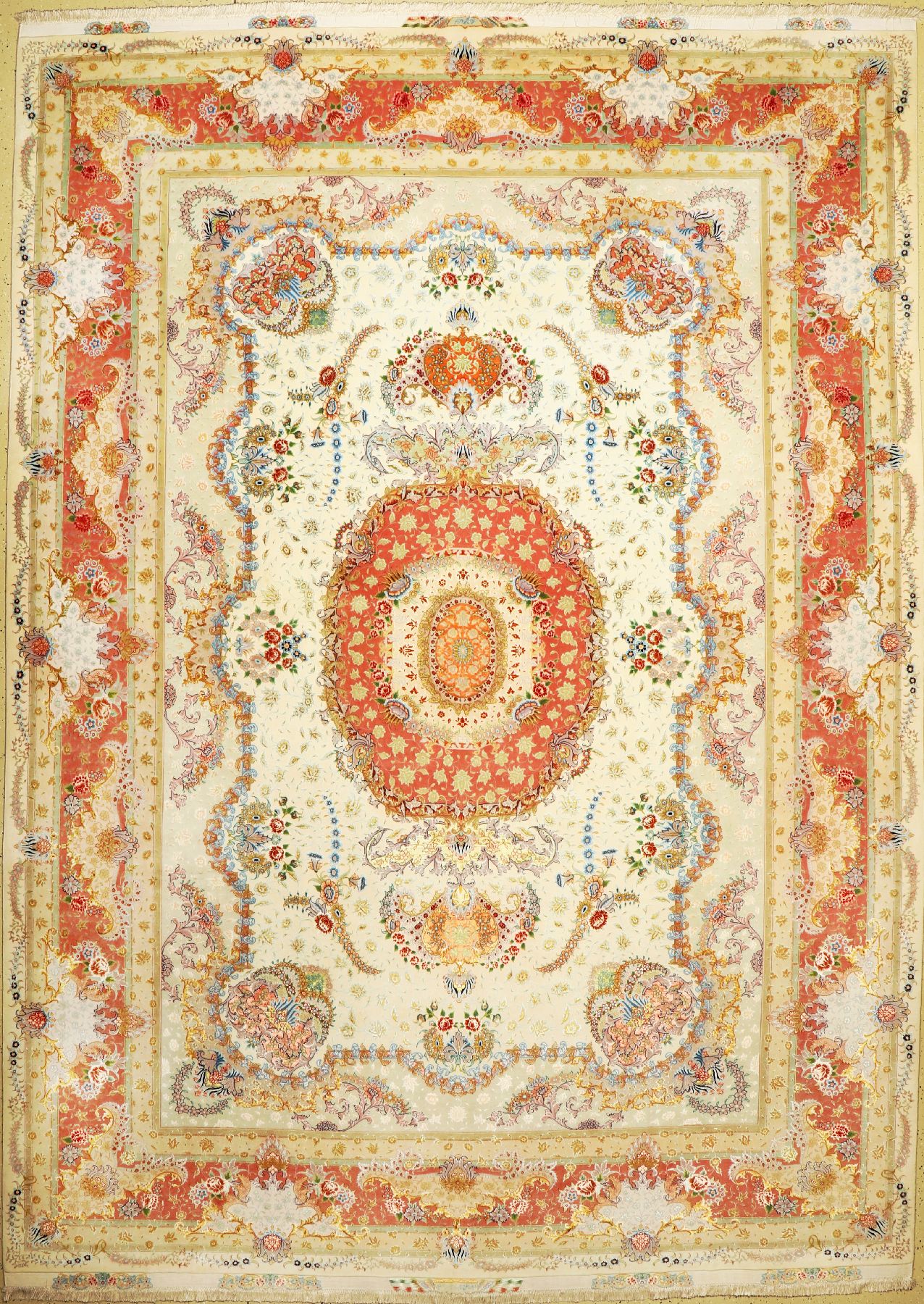 Täbriz Benam fein (60 Raj), Signiert, Persien, um 1950, Korkwolle mit und auf Seide,ca. 415 x 295 cm, EHZ: 2(nahezu in perfektem Zustand).