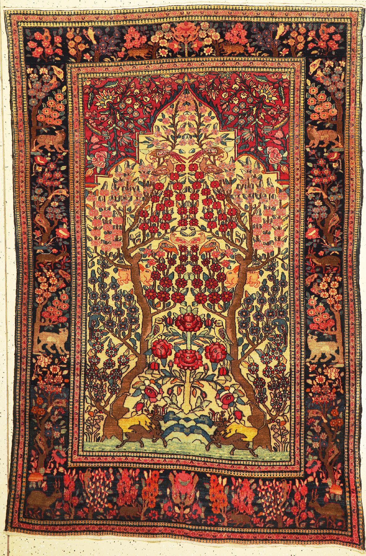 Lebensbaum Esfahan antik, Persien, um 1900,Korkwolle geknüpft auf Baumwolle, ca. 210 x 138 cm, EHZ: 2-3